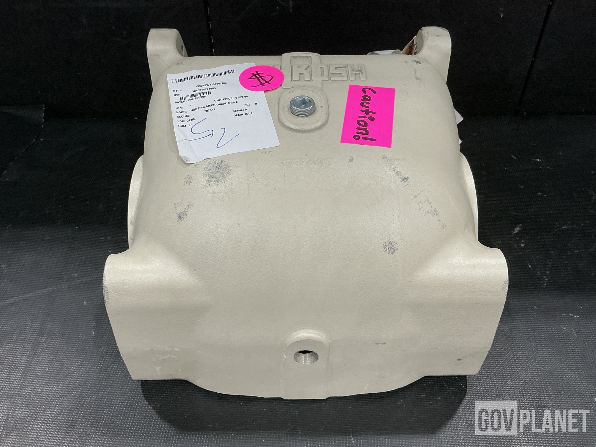 (22) Receptacle Connectors, (1) Mechanical Drive Housing & Assorted Items
