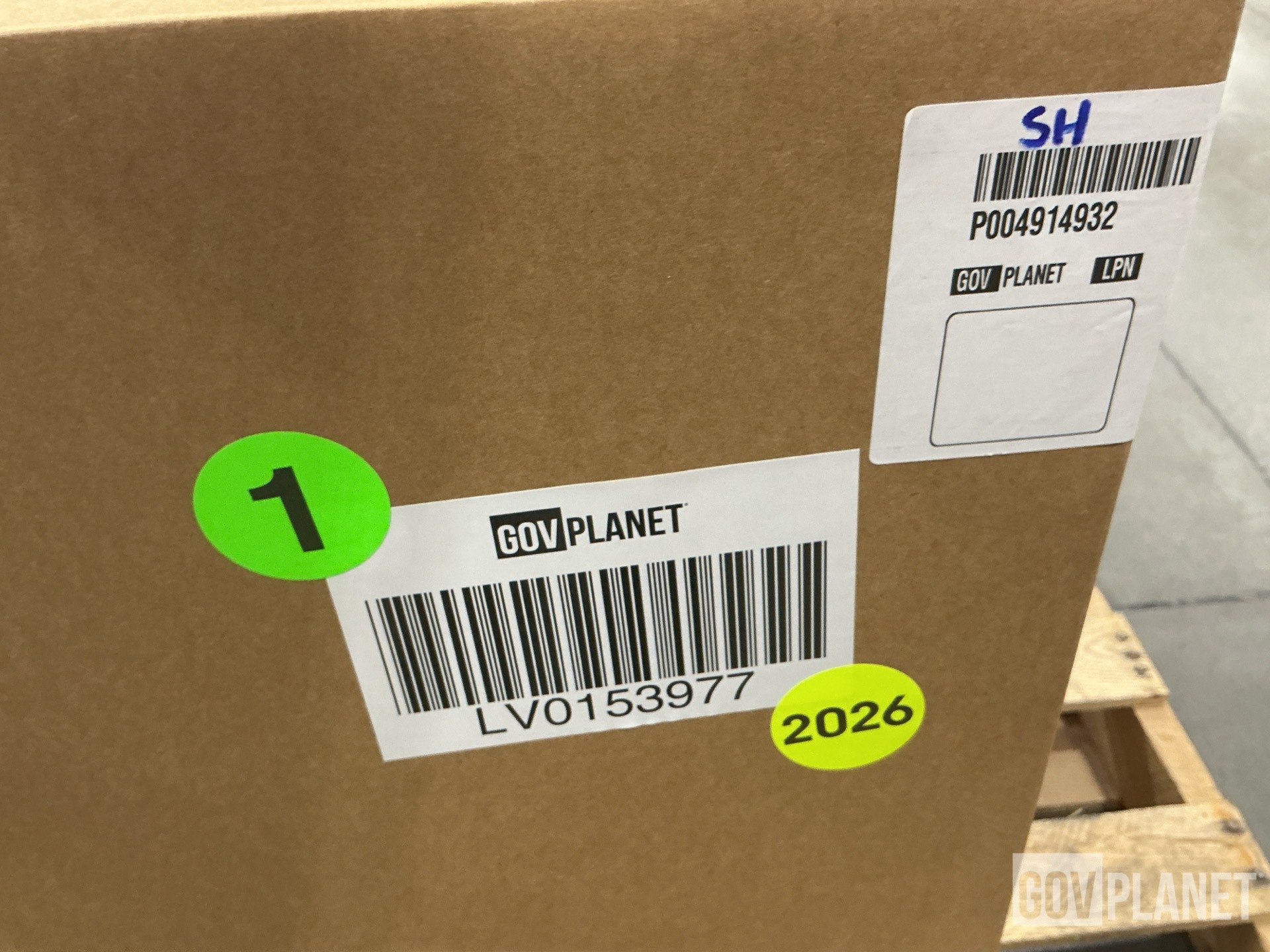 (22) Receptacle Connectors, (1) Mechanical Drive Housing & Assorted Items