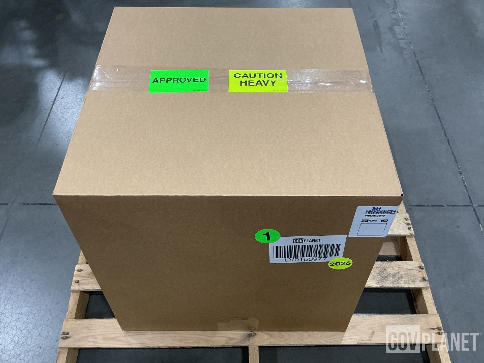 (22) Receptacle Connectors, (1) Mechanical Drive Housing & Assorted Items