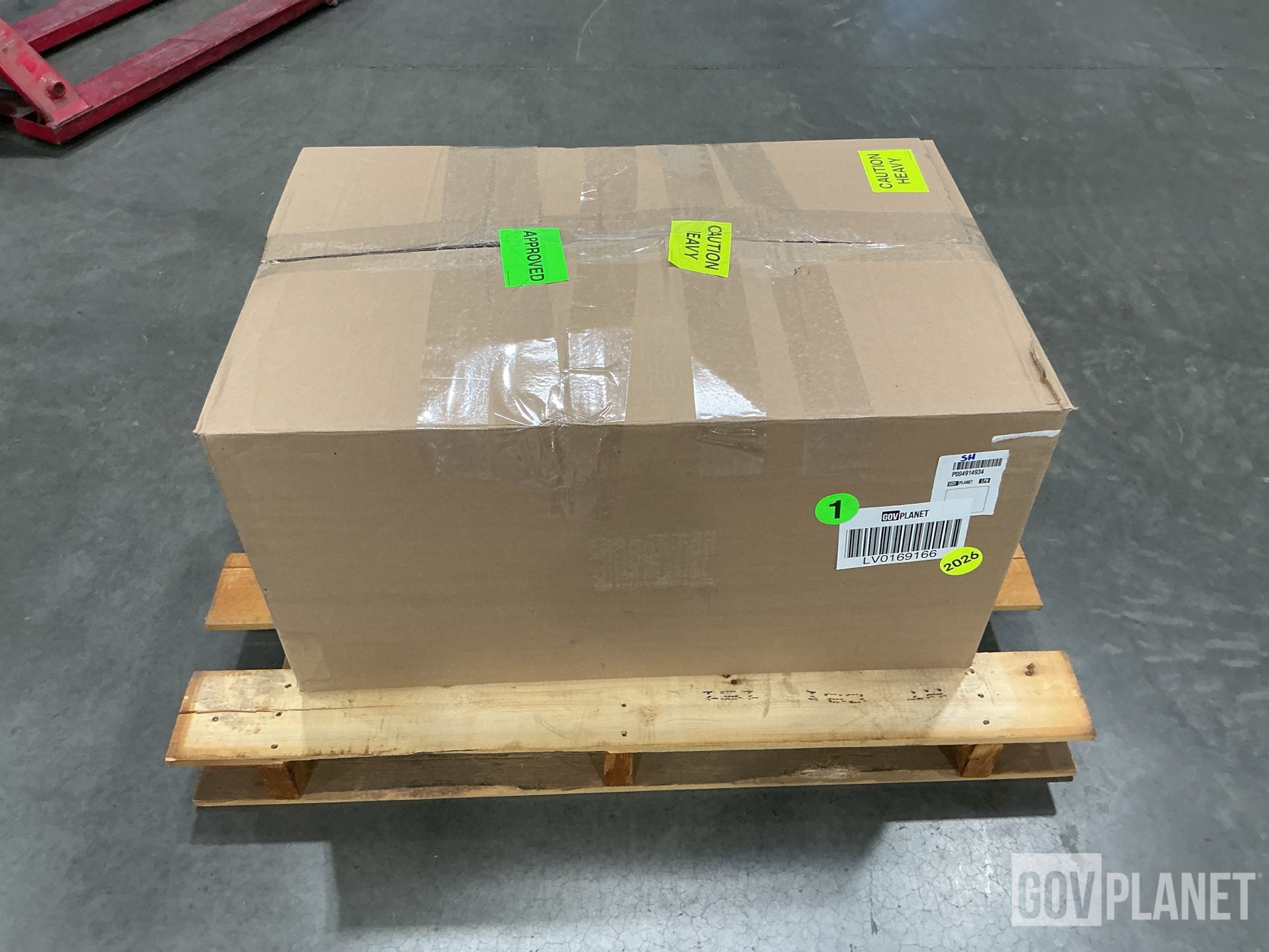 (1) Hose Assembly, (1) Reducer, (1) Tee Assembly & Assorted Items