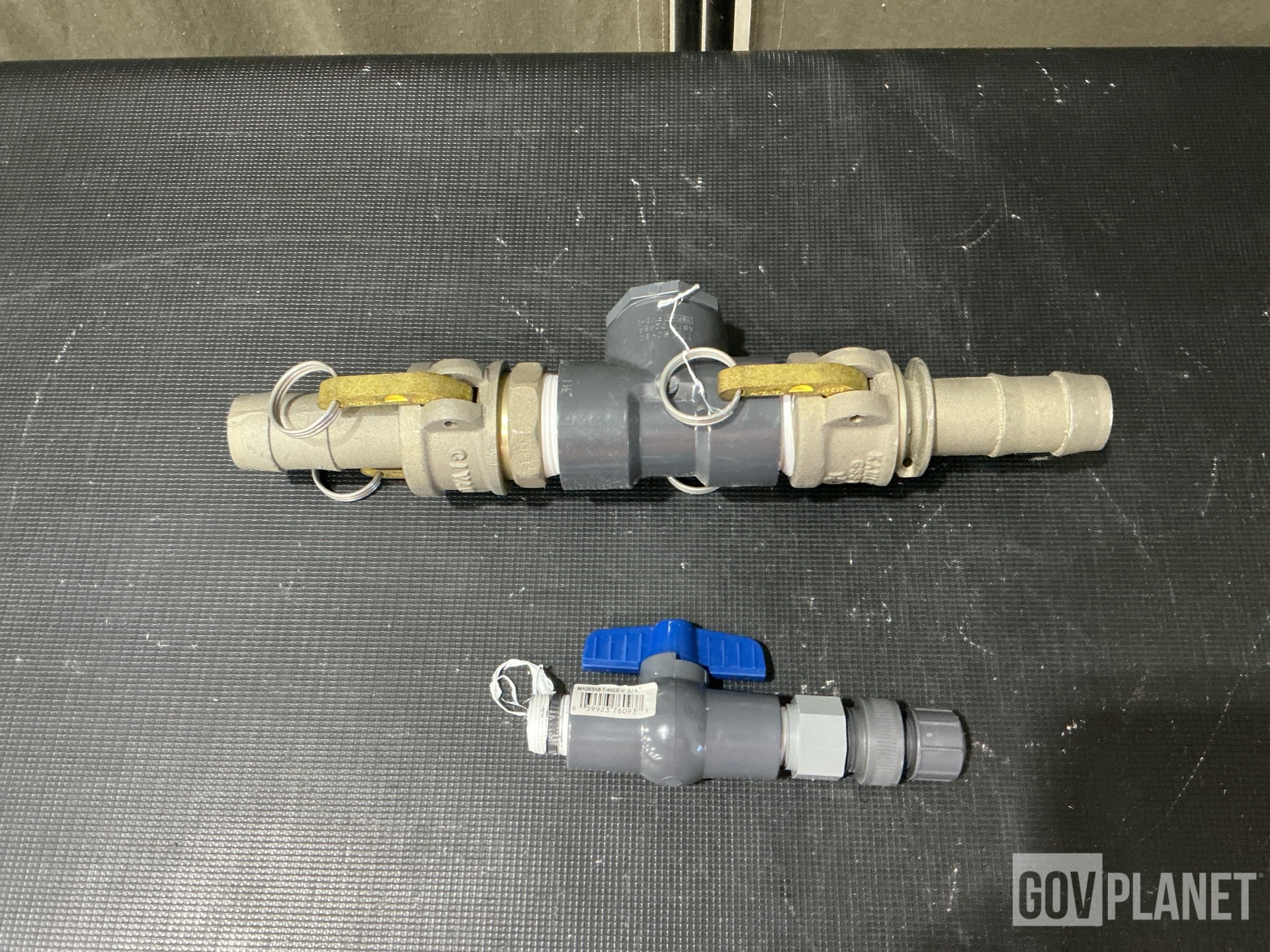 (1) Hose Assembly, (1) Reducer, (1) Tee Assembly & Assorted Items