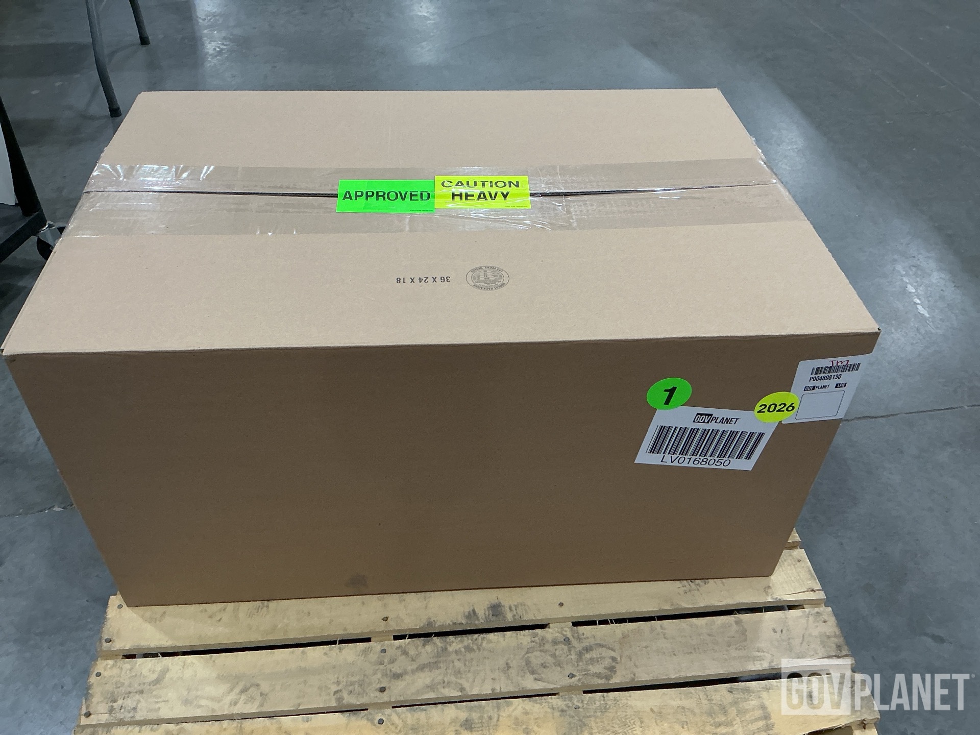 (2) Voltage Regulators, (194) Externally Threaded Rings & Assorted Items