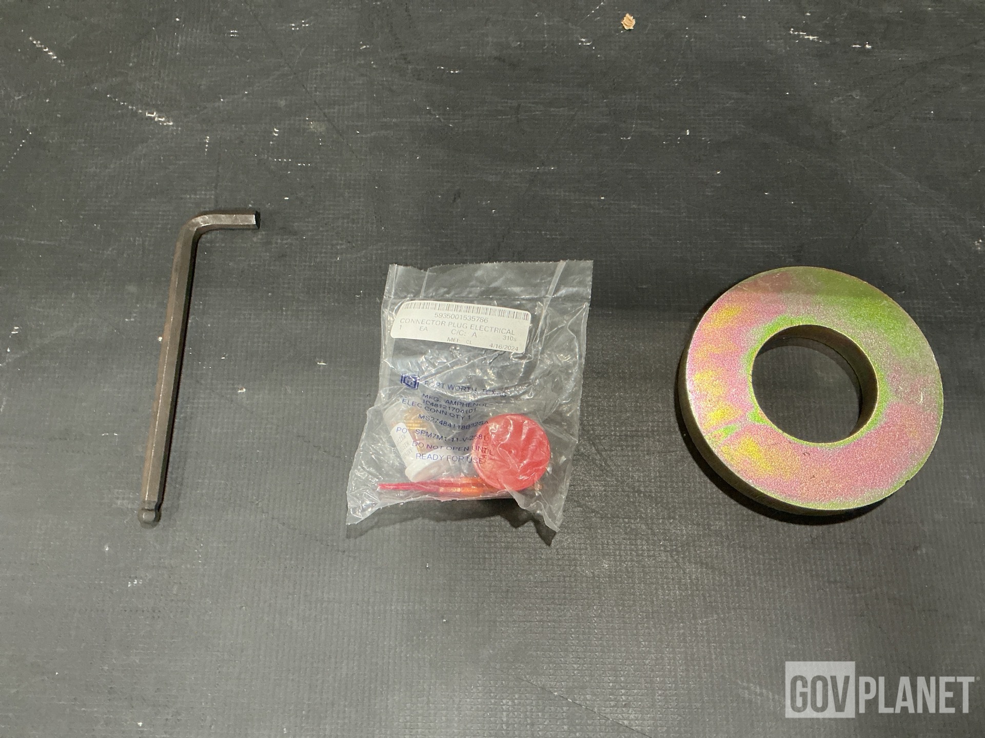 (4) Washers, (9) Electrical Plug Connectors & Assorted Items