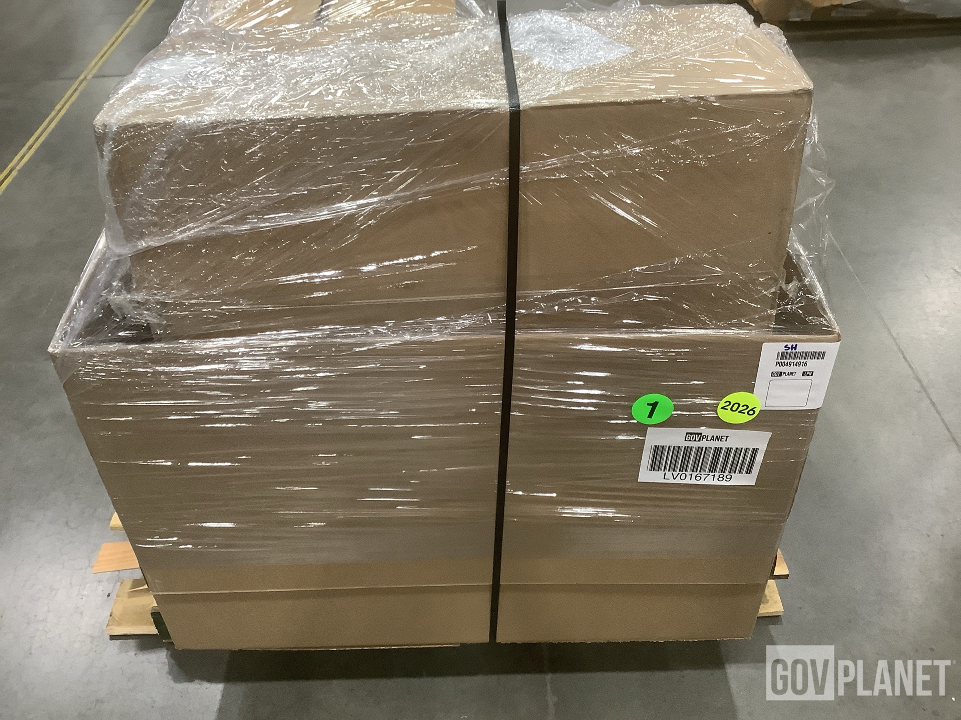 (1) Ball Carrier Screw, (1) Tensiometer, (3) Storage Cases & Assorted Items