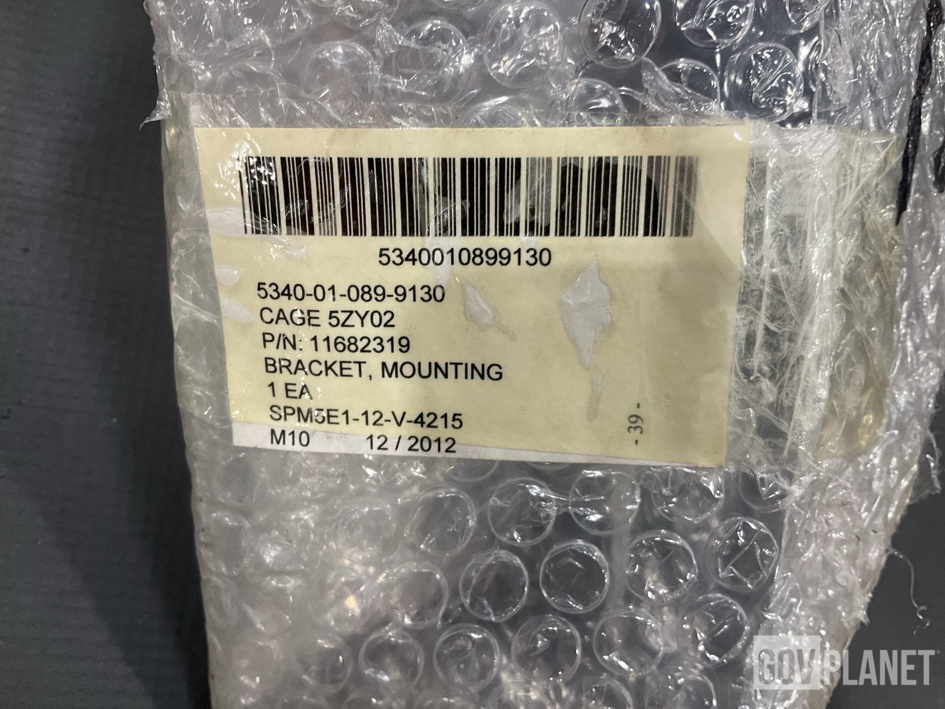 (1) Mounting Plate, (14) Mounting Brackets (1) Actuator & Assorted Items
