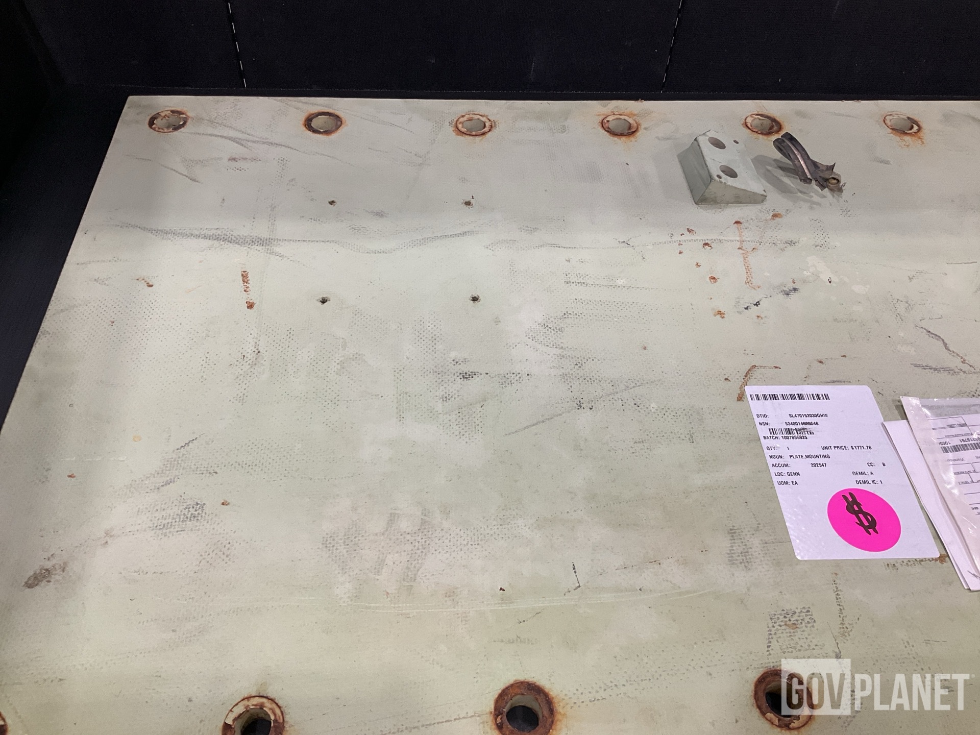 (1) Mounting Plate, (14) Mounting Brackets (1) Actuator & Assorted Items