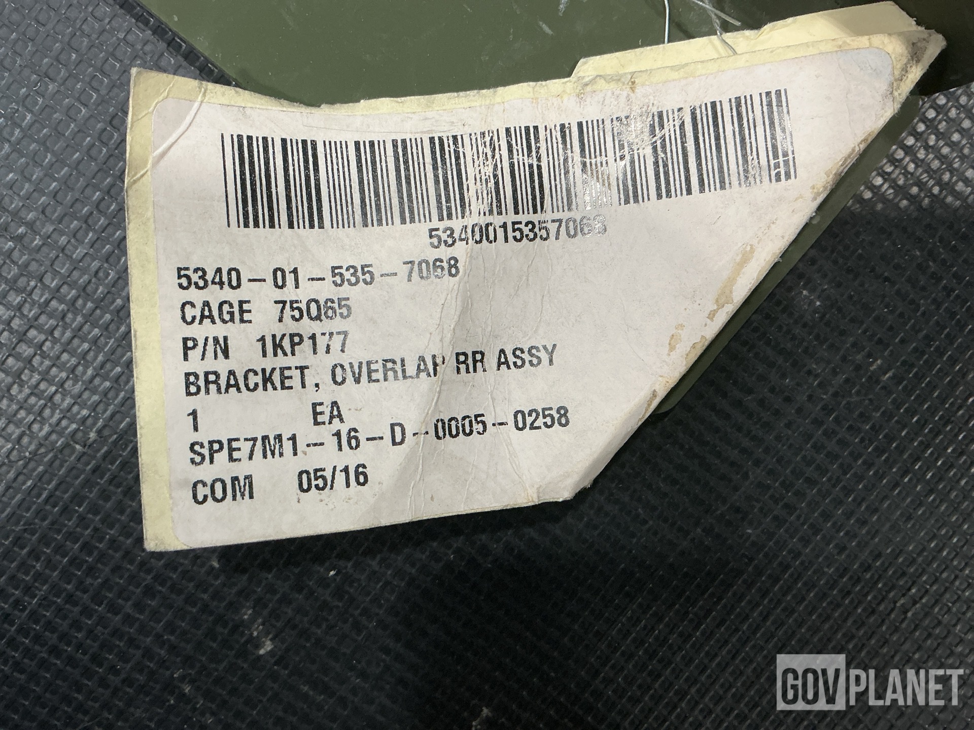 (3) Oshkosh 1KP177 Angle Brackets