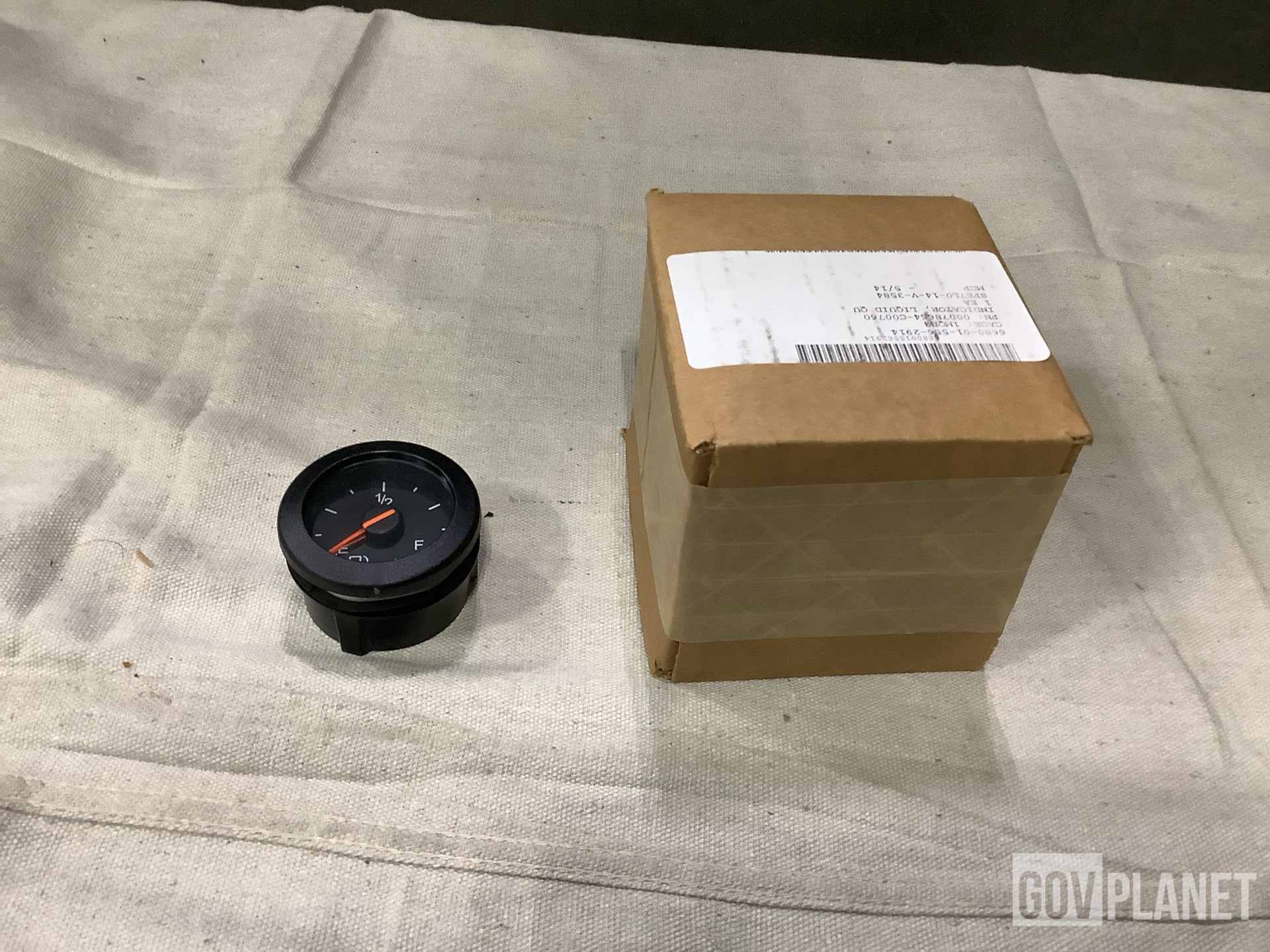 (162) Ametek 00078664-C00760 Fuel Quantity Indicators