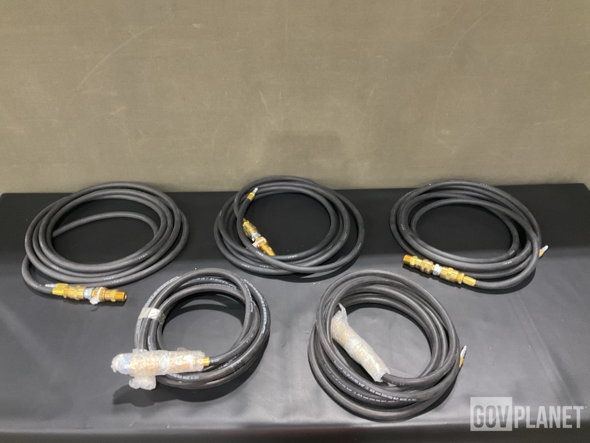 (11) Continental ContiTech Frontier 200 PSI Air/Multi-Purpose Hose Assemblies