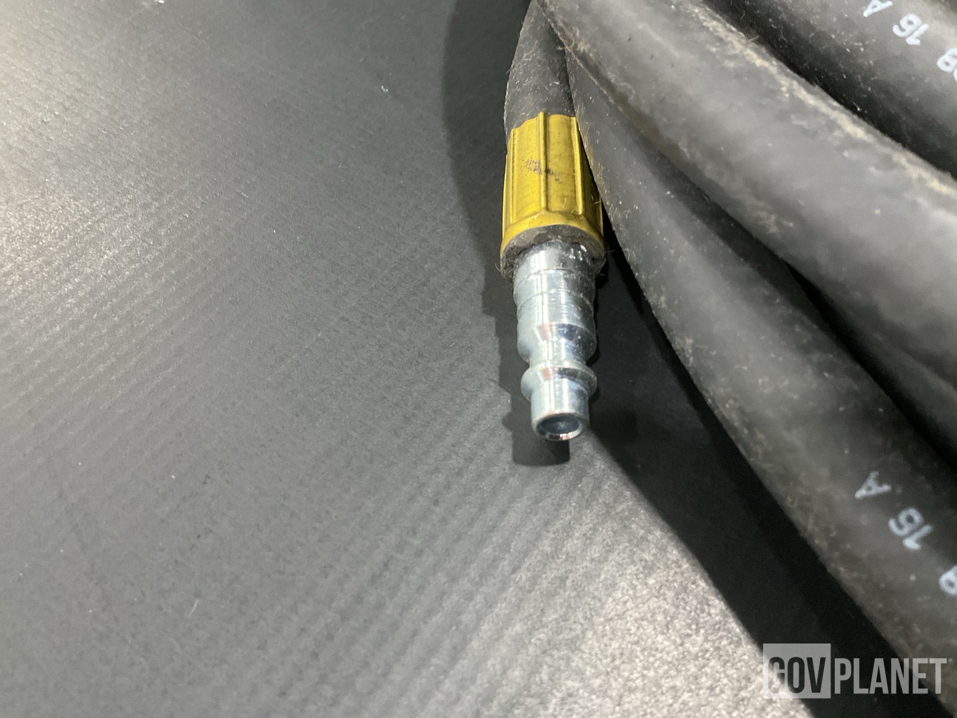 (11) Continental ContiTech Frontier 200 PSI Air/Multi-Purpose Hose Assemblies
