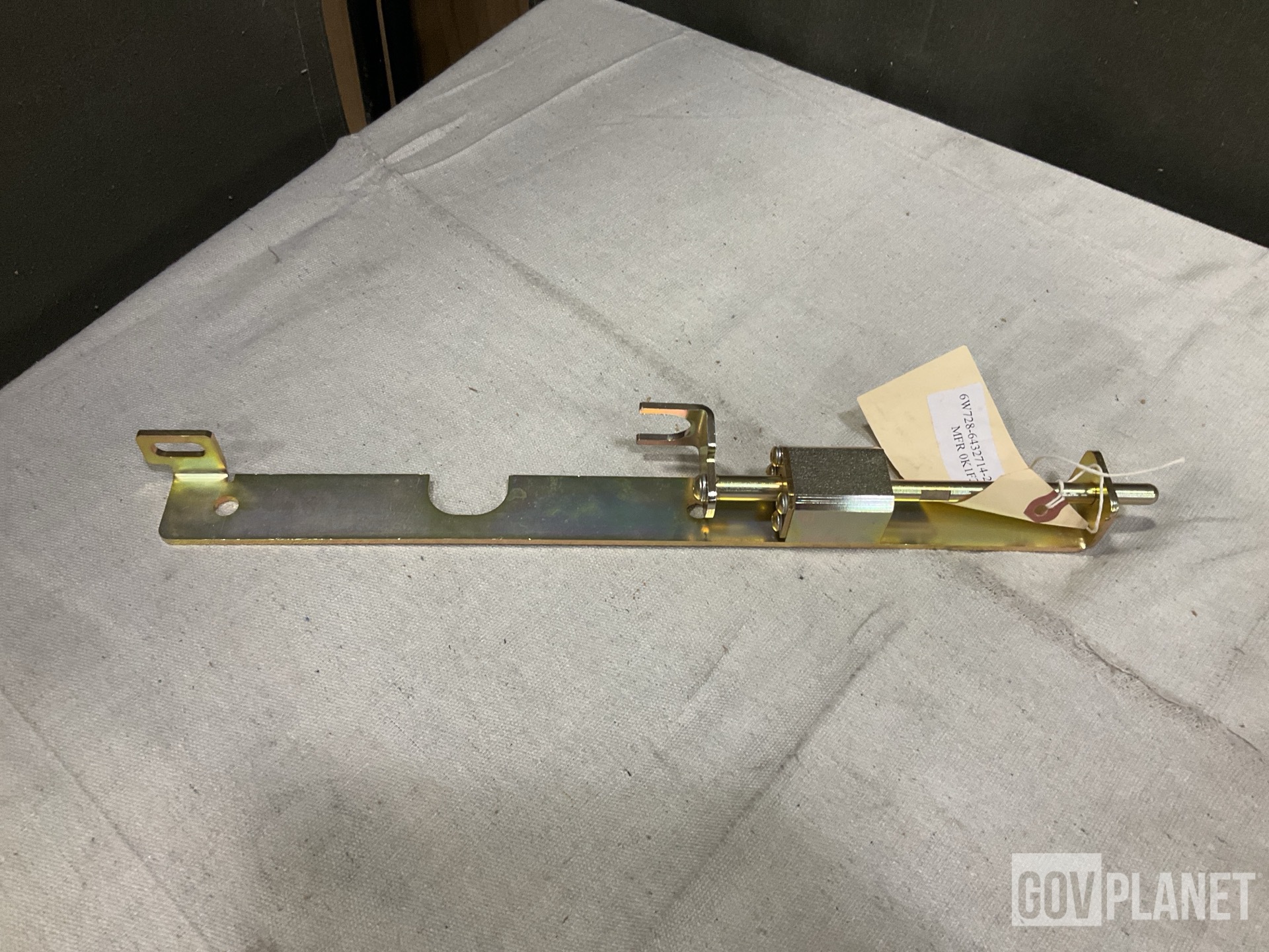 (72) BAE Systems 6432714-200M1 Vehicular Door Latches