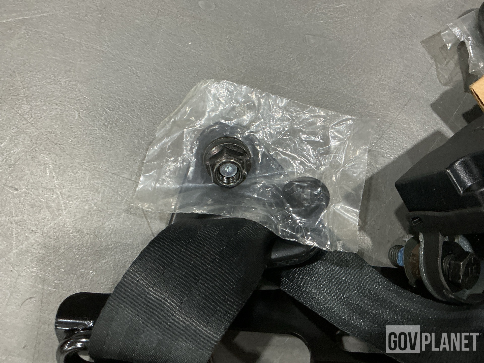 (3) Indiana Mills & Manufacturing F104117 Vehicular Safety Belts