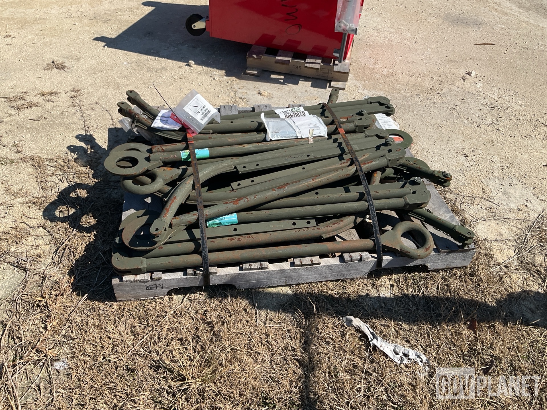 (12) Cecom 13216E7991 Towing & Lifting Yokes