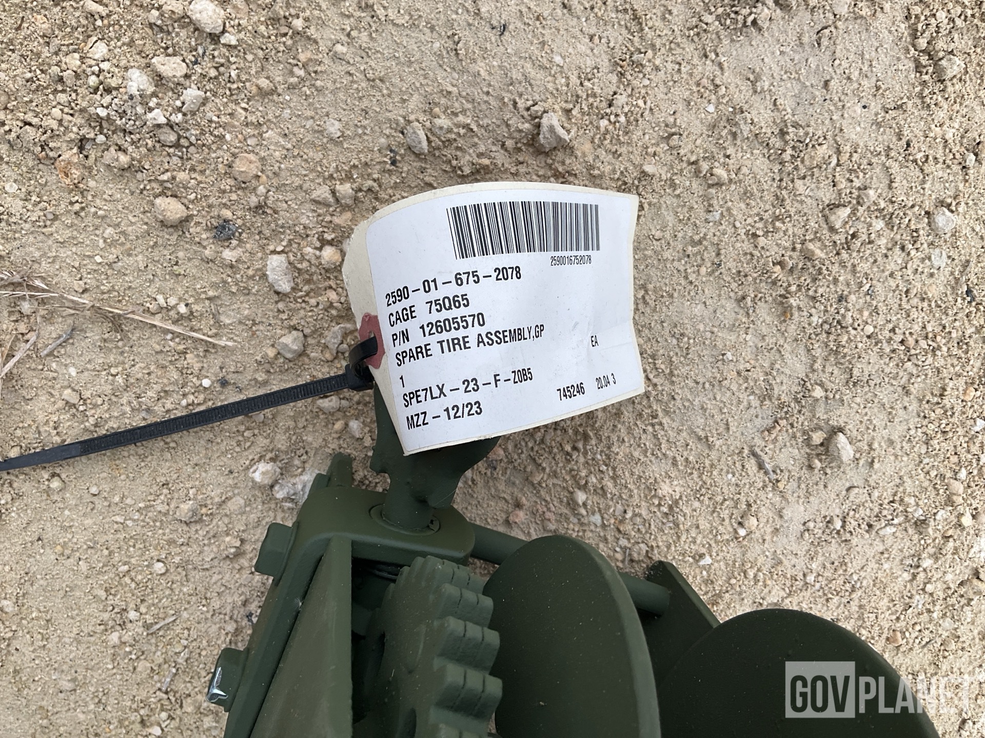 Oshkosh 12605570 Spare Tire Assembly