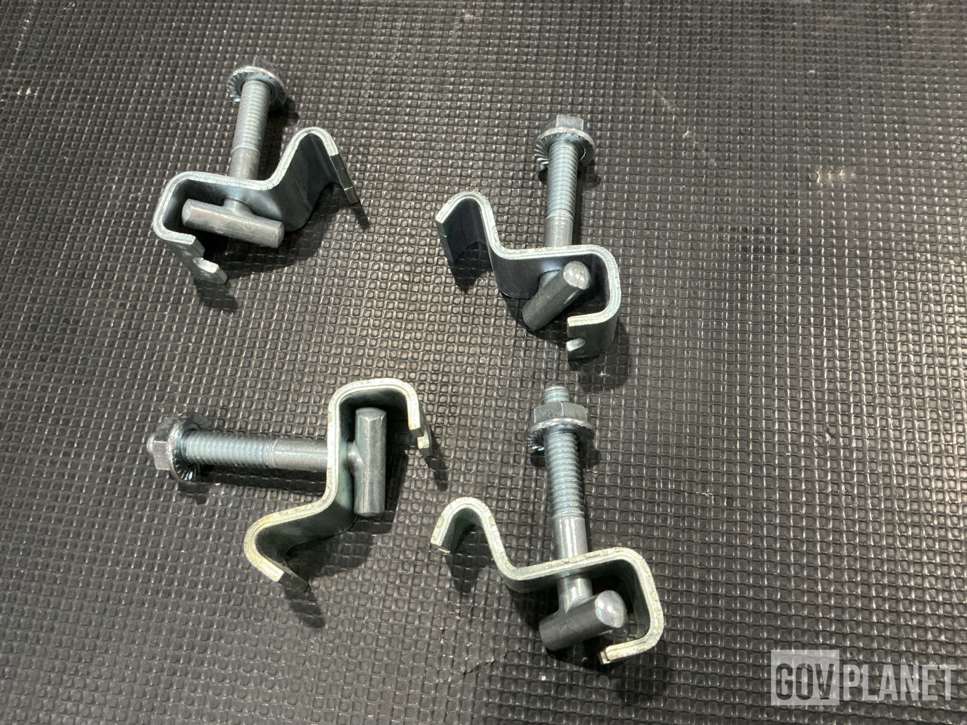 (513) Farr 042586-000 Fasteners