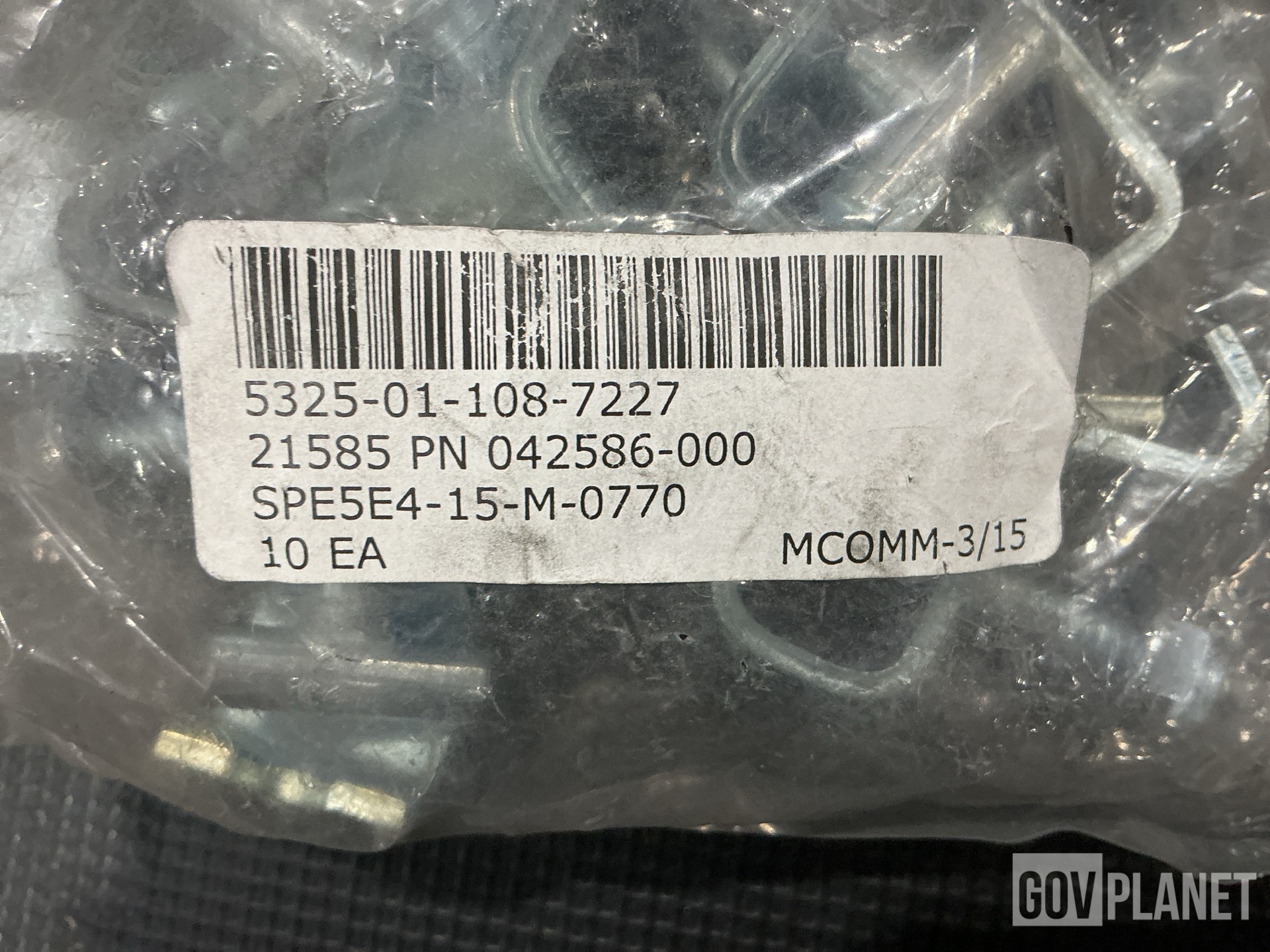 (513) Farr 042586-000 Fasteners