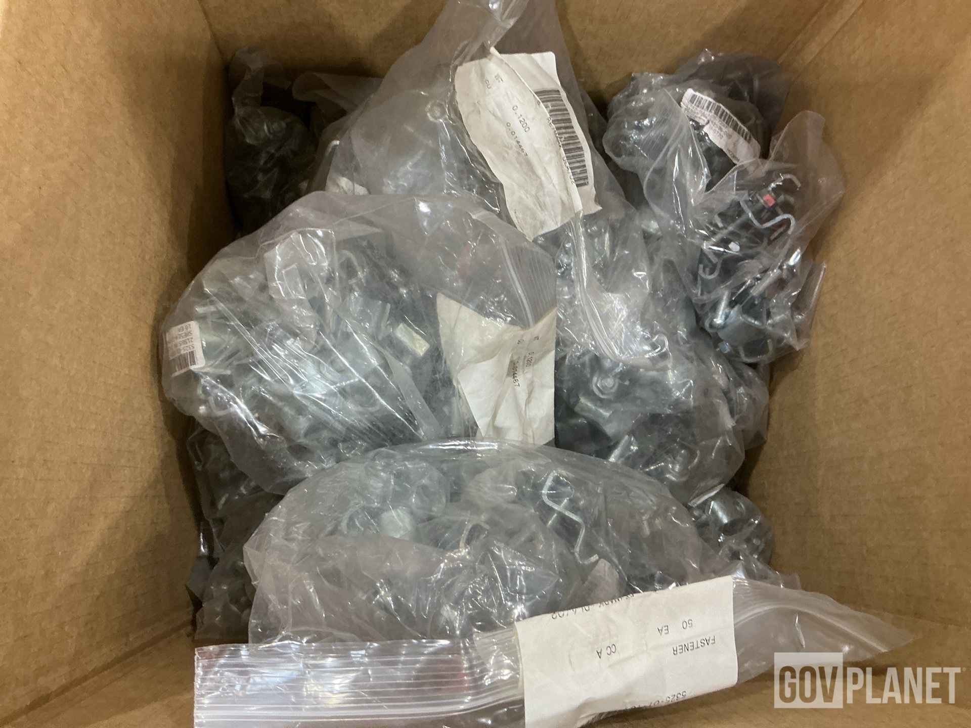(513) Farr 042586-000 Fasteners