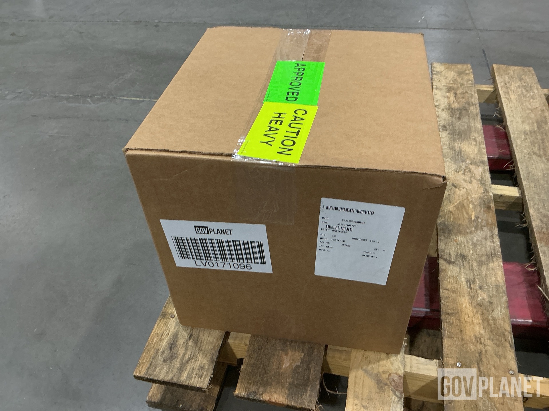 (513) Farr 042586-000 Fasteners