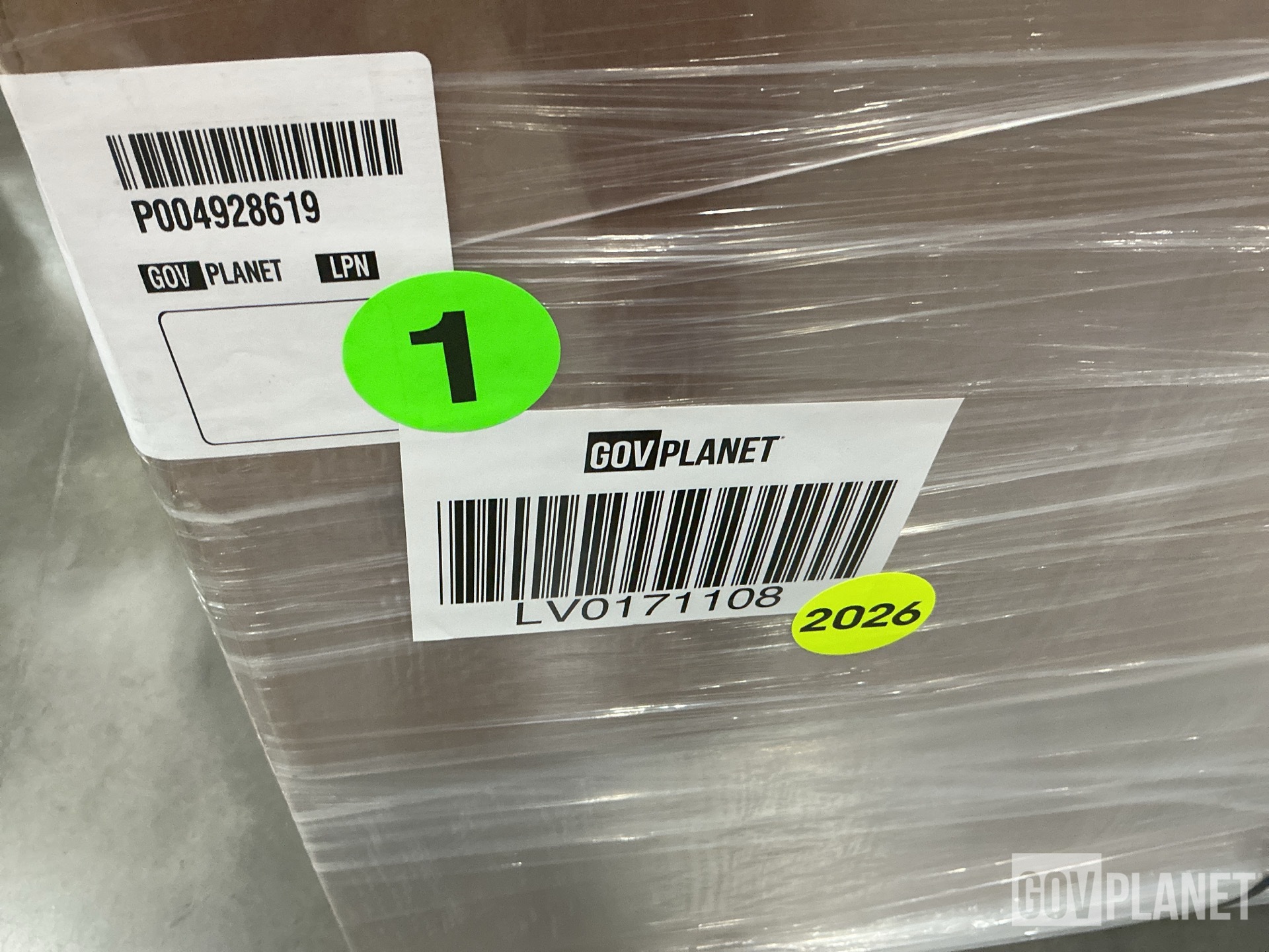 (1) Fifth Wheel Parts Kit, (48) Splash Guards & Assorted Items