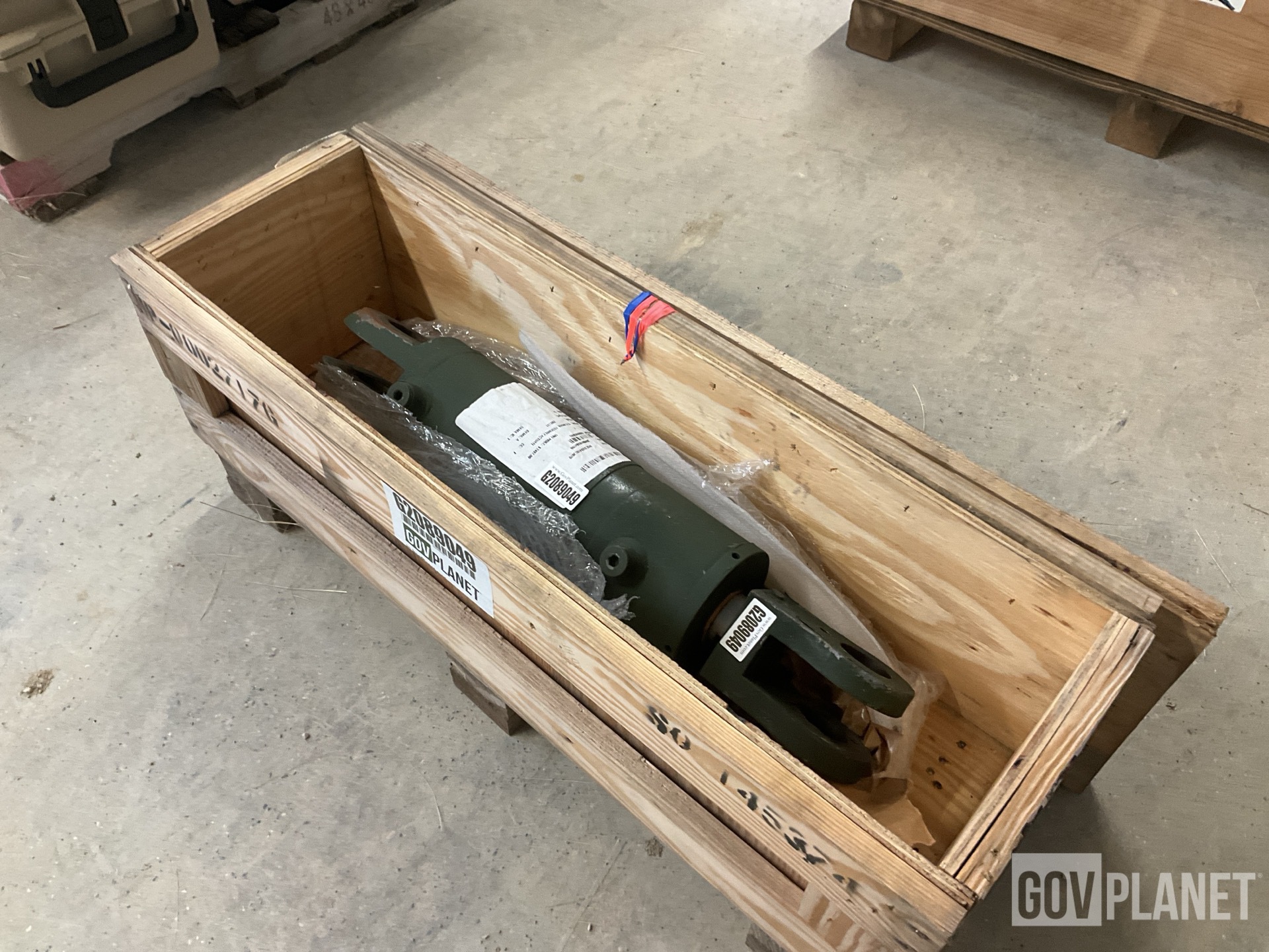 Independent Rough Terrain Center EP-0002717 Actuating Linear Cylinder Assembly