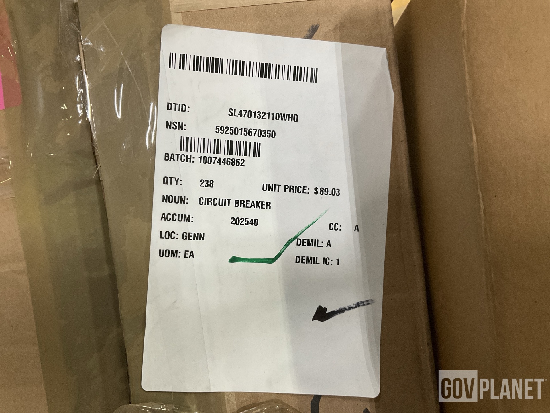 (238) Navistar 3113733C1 Circuit Breakers
