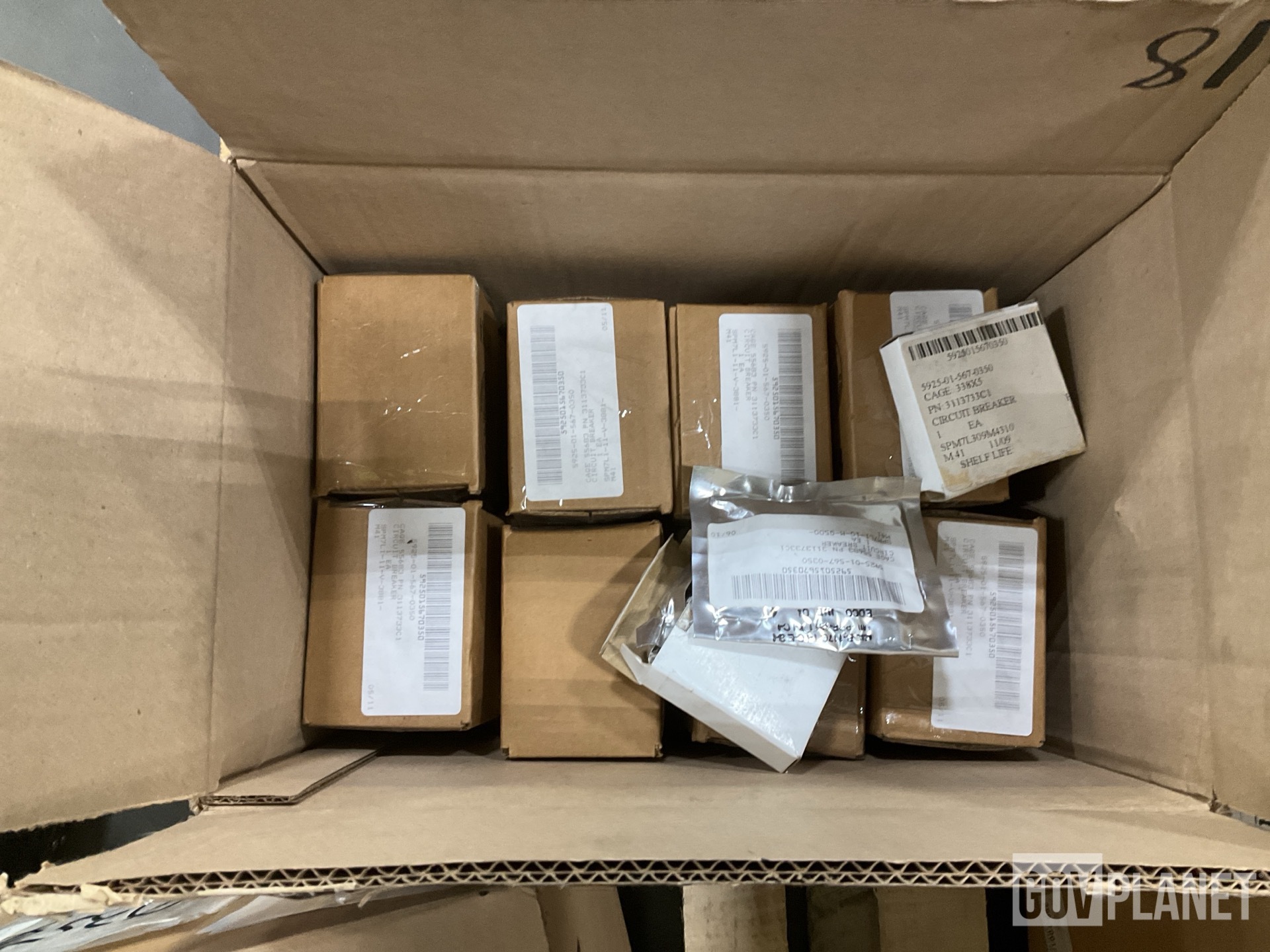 (238) Navistar 3113733C1 Circuit Breakers