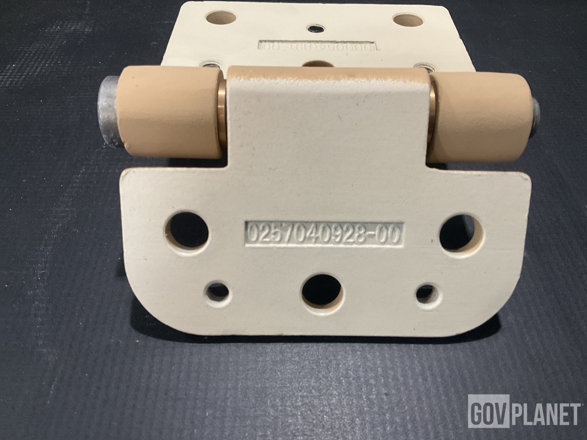 (15) Oshkosh 0312107182-00 Vehicular Door Hinges