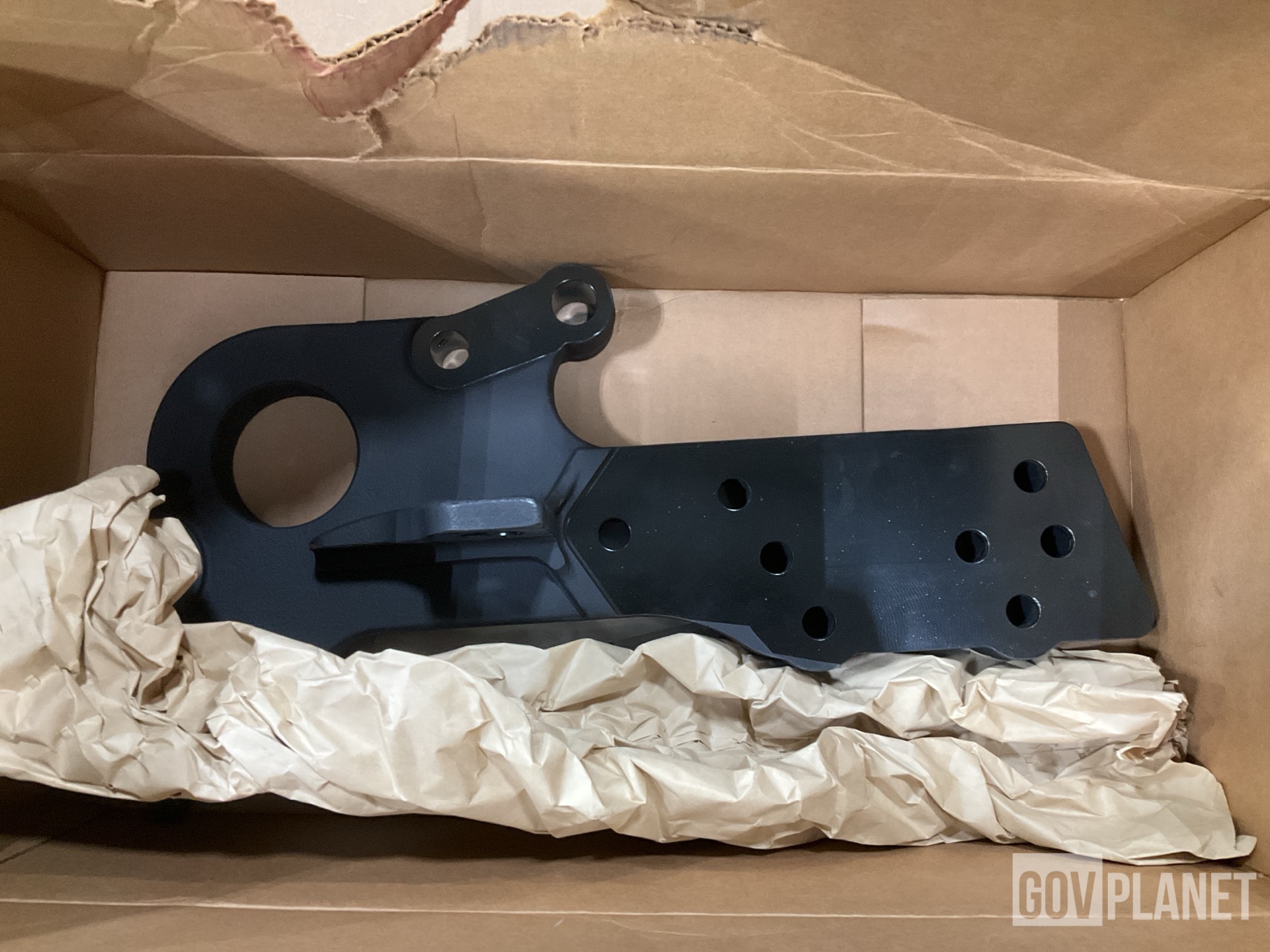 (5) A To Z Machine Company 12606026 Tow Hooks