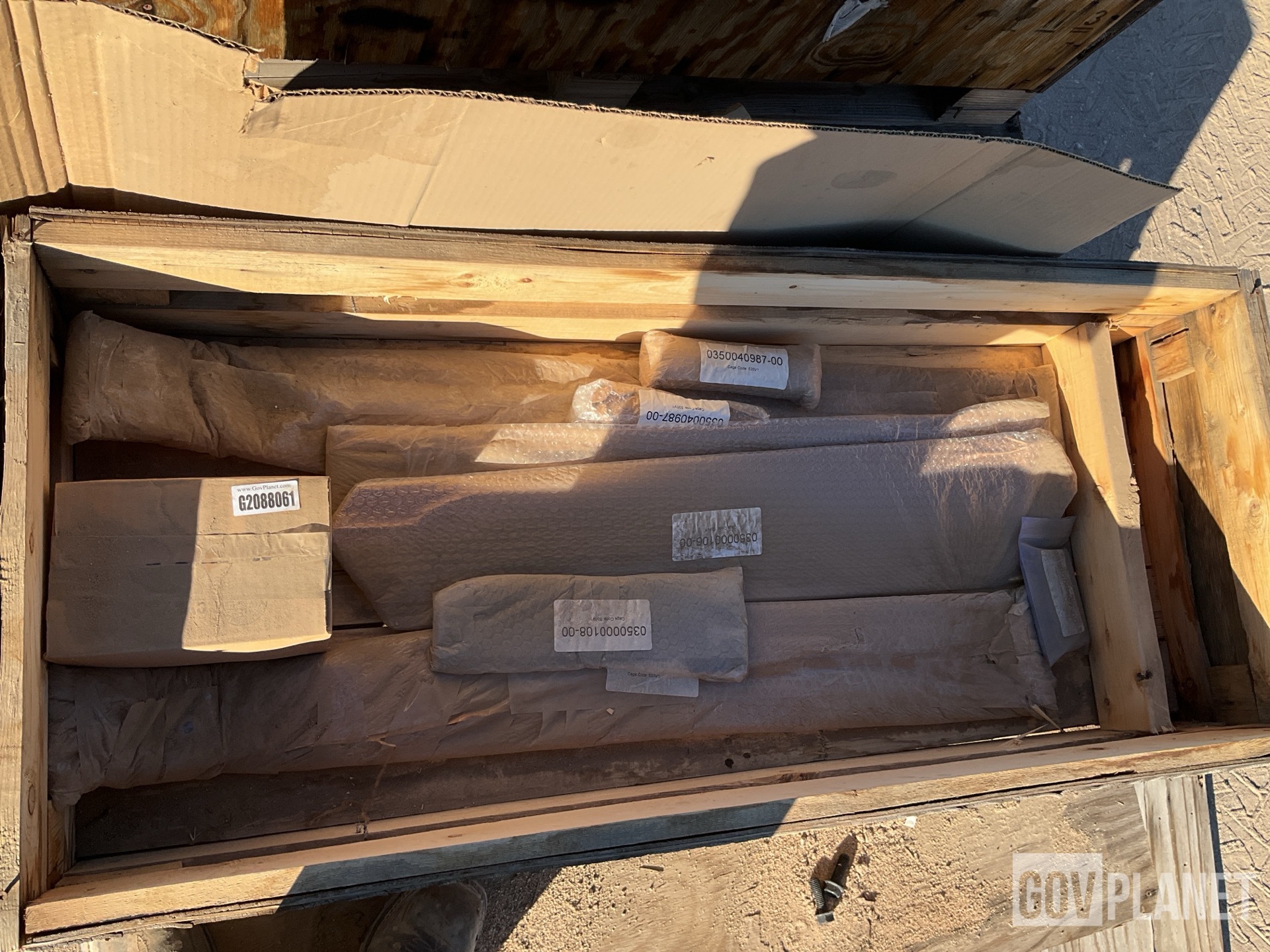 (15) Oshkosh 3904882 Vehicular Door Parts Kits