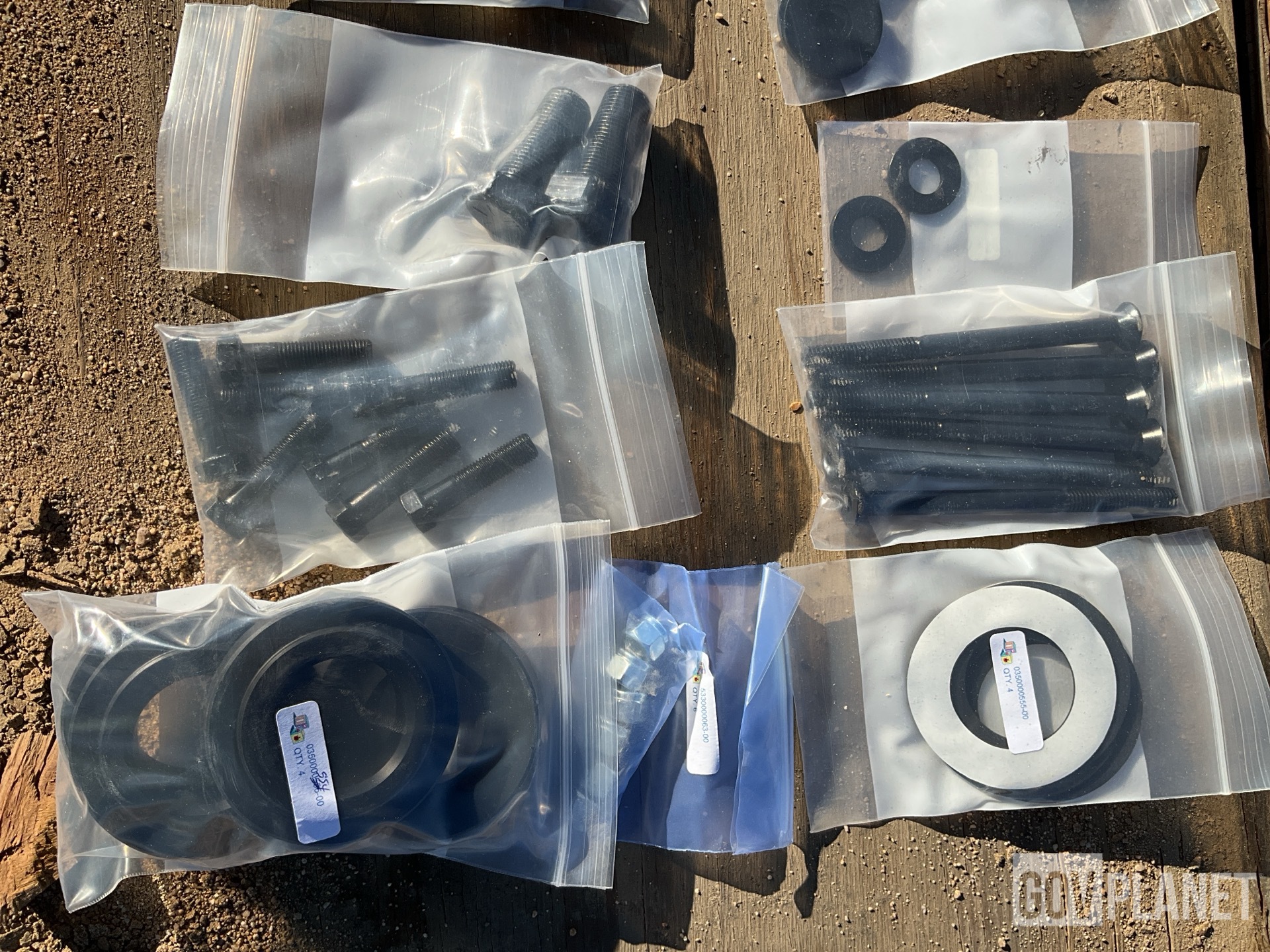 (15) Oshkosh 3904882 Vehicular Door Parts Kits