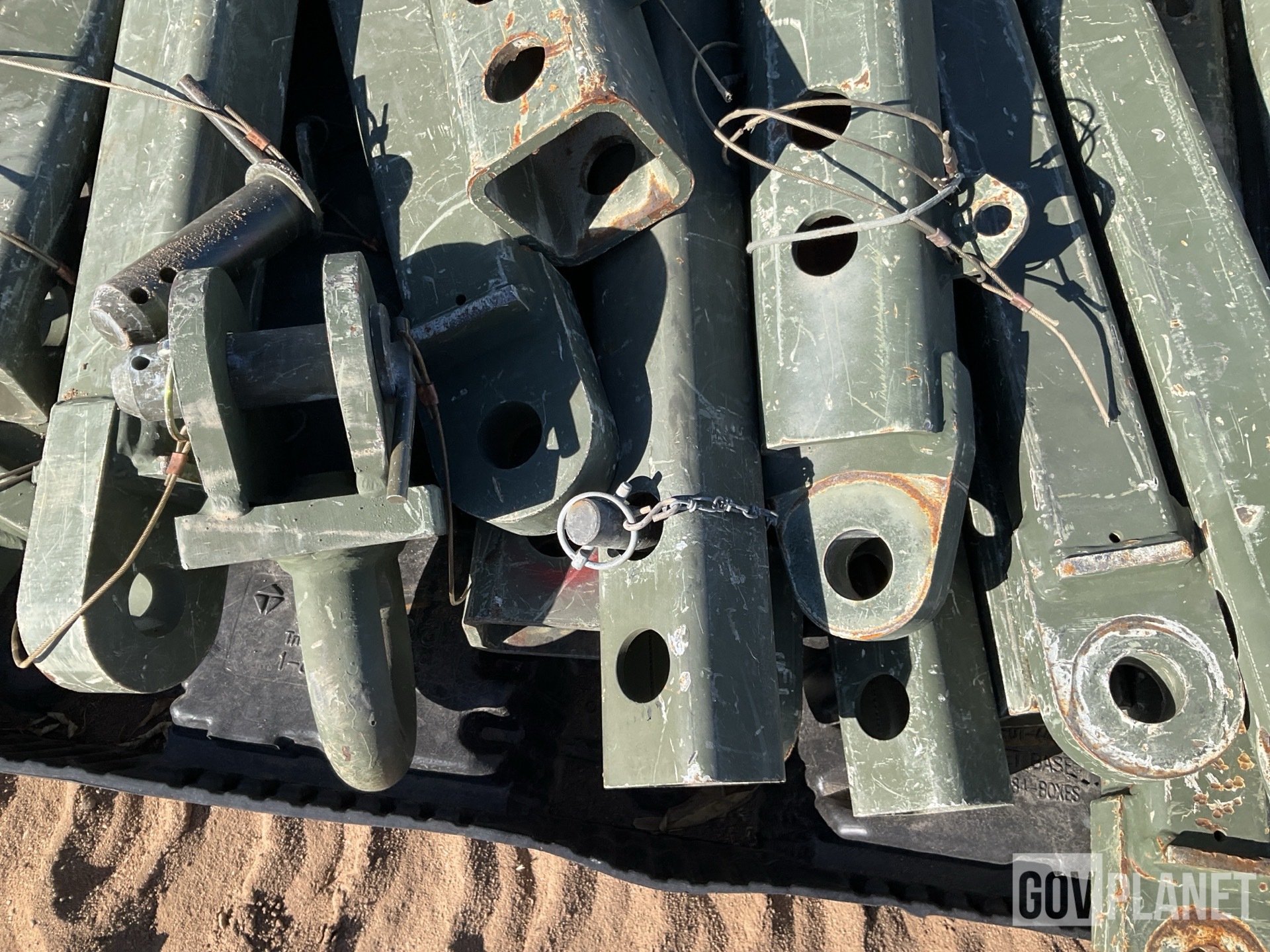 (5) Vehicule Towbars
