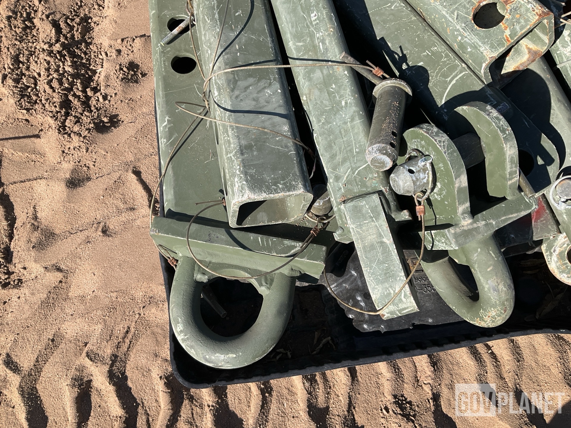 (5) Vehicule Towbars