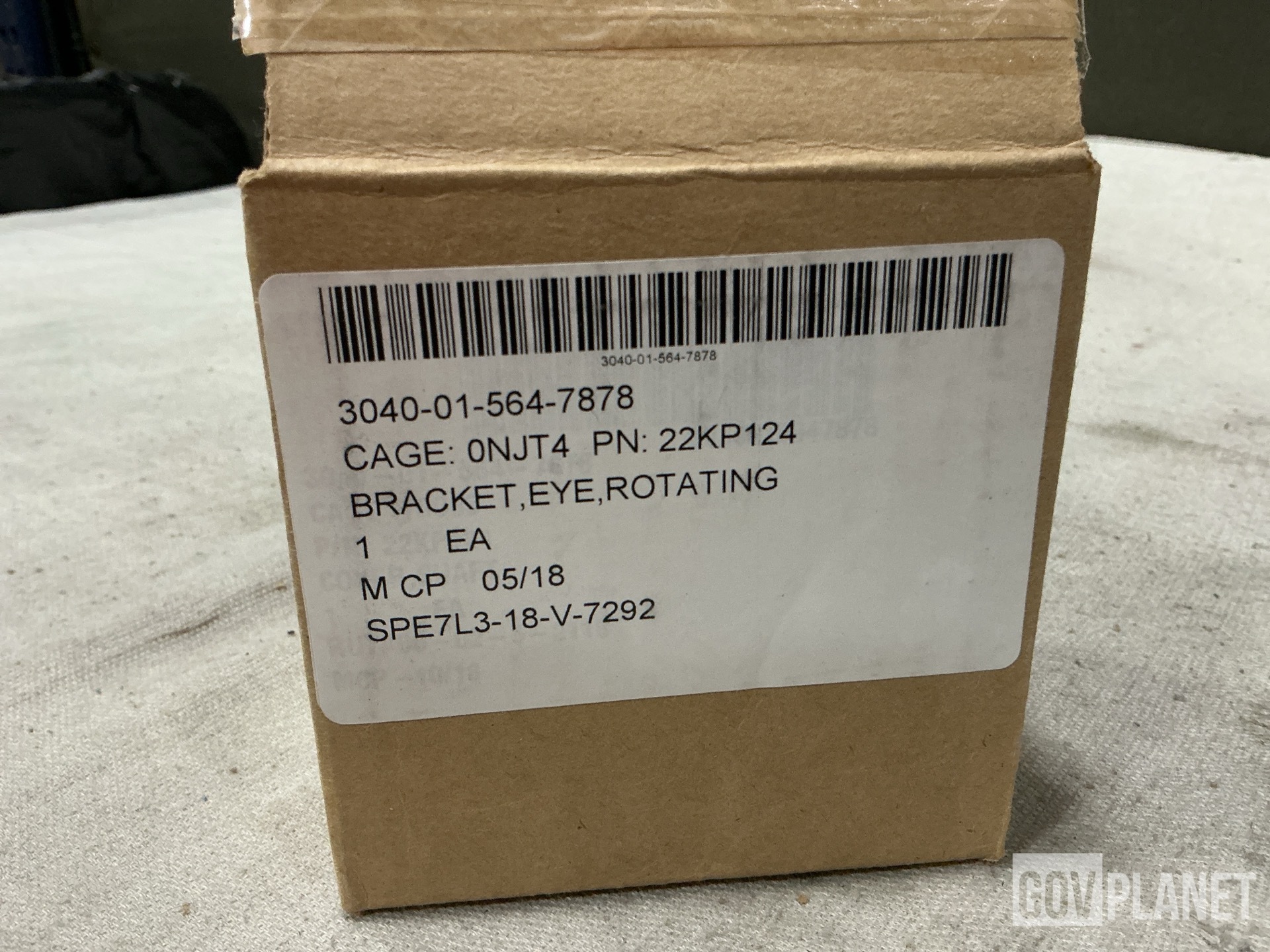(41) Oshkosh 22KP124 Rotating Shaft Eye Brackets