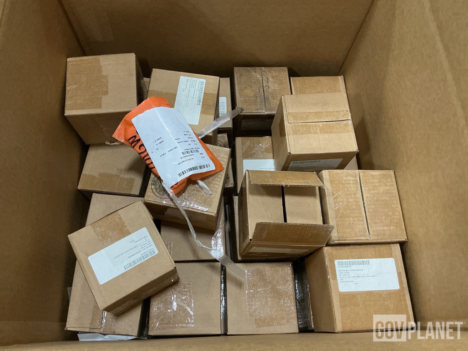 (40) General Dynamics 2001670 Door Handles