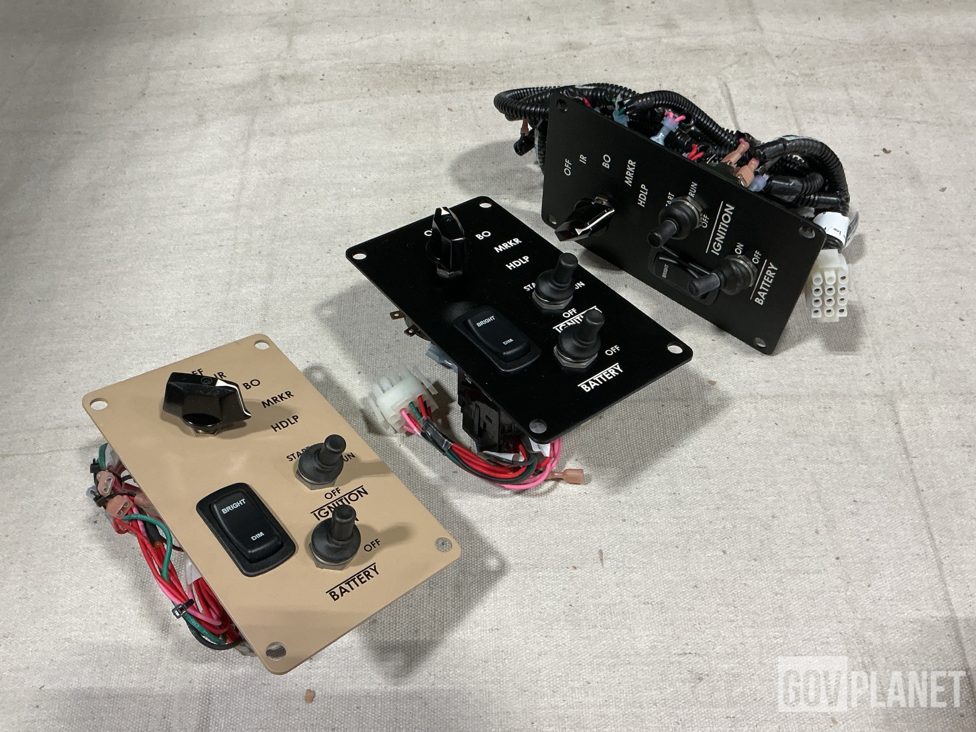 (26) General Dynamics 10014109 Vehicular Operation Panels