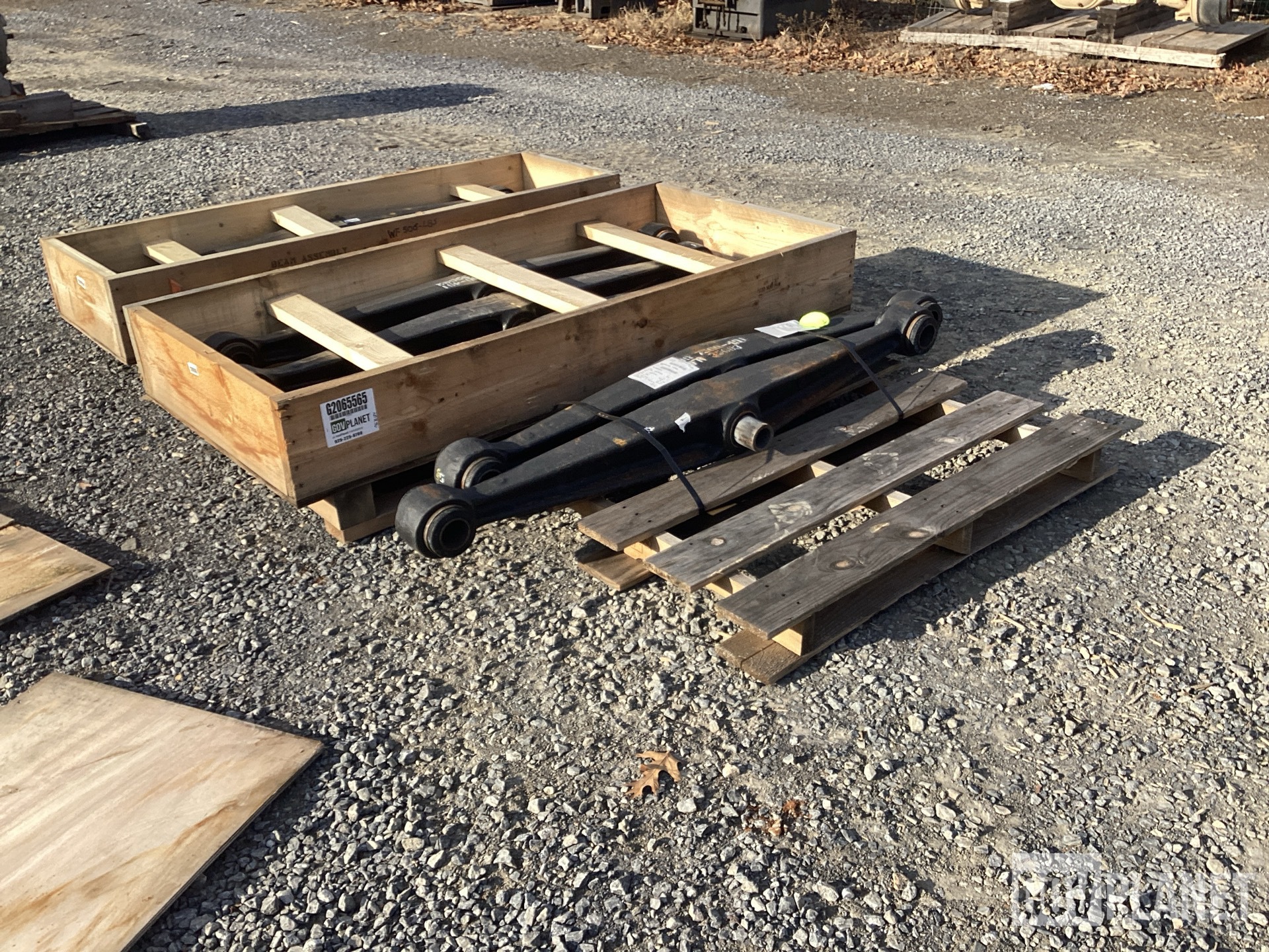 (7) Oshkosh 1302000 Equalizing Beam Assemblies
