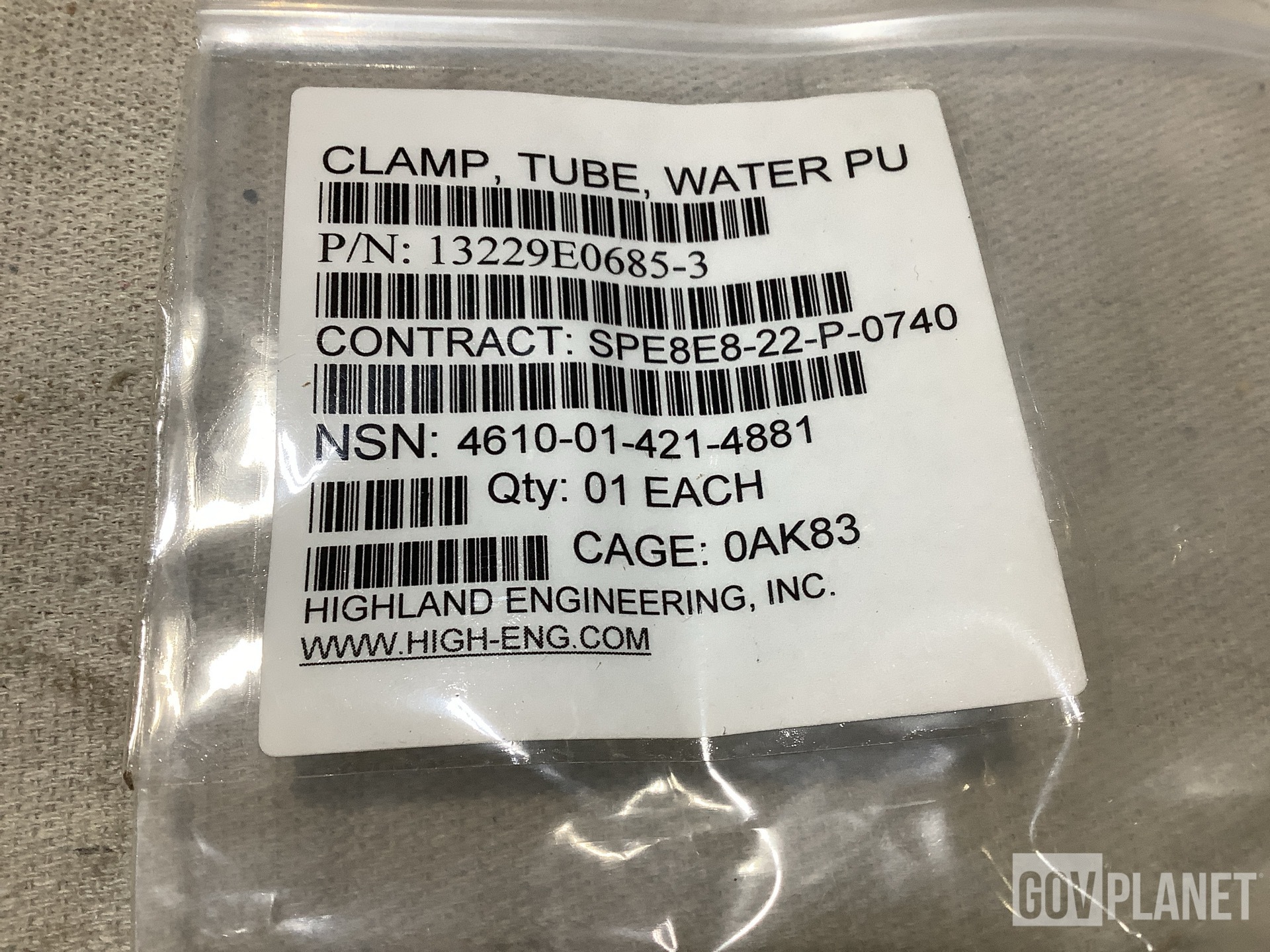 (135) Highland Engineering 13229E0685-3 Water Purification Tube Clamps