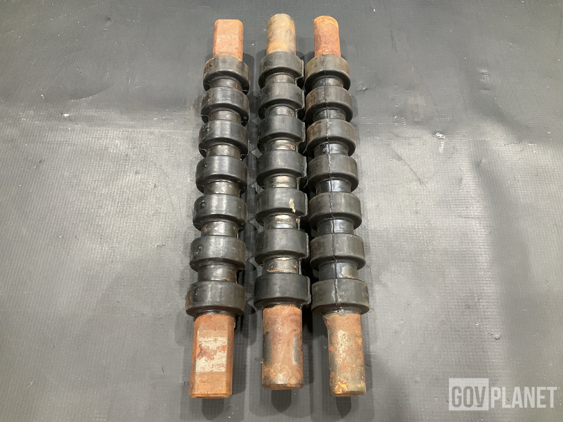 (31)Loc Performance 12556913 Molded Pins