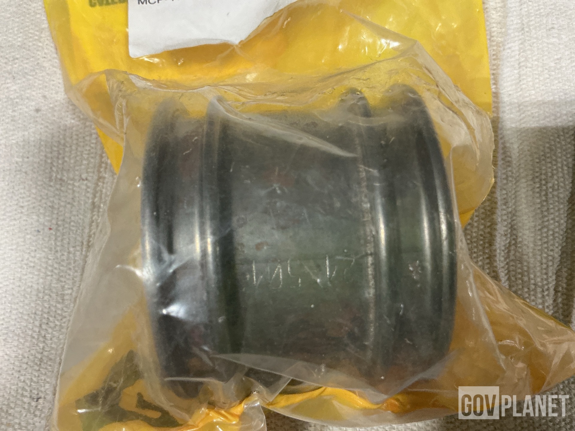 (46) Cat 1245043 Tube Couplings