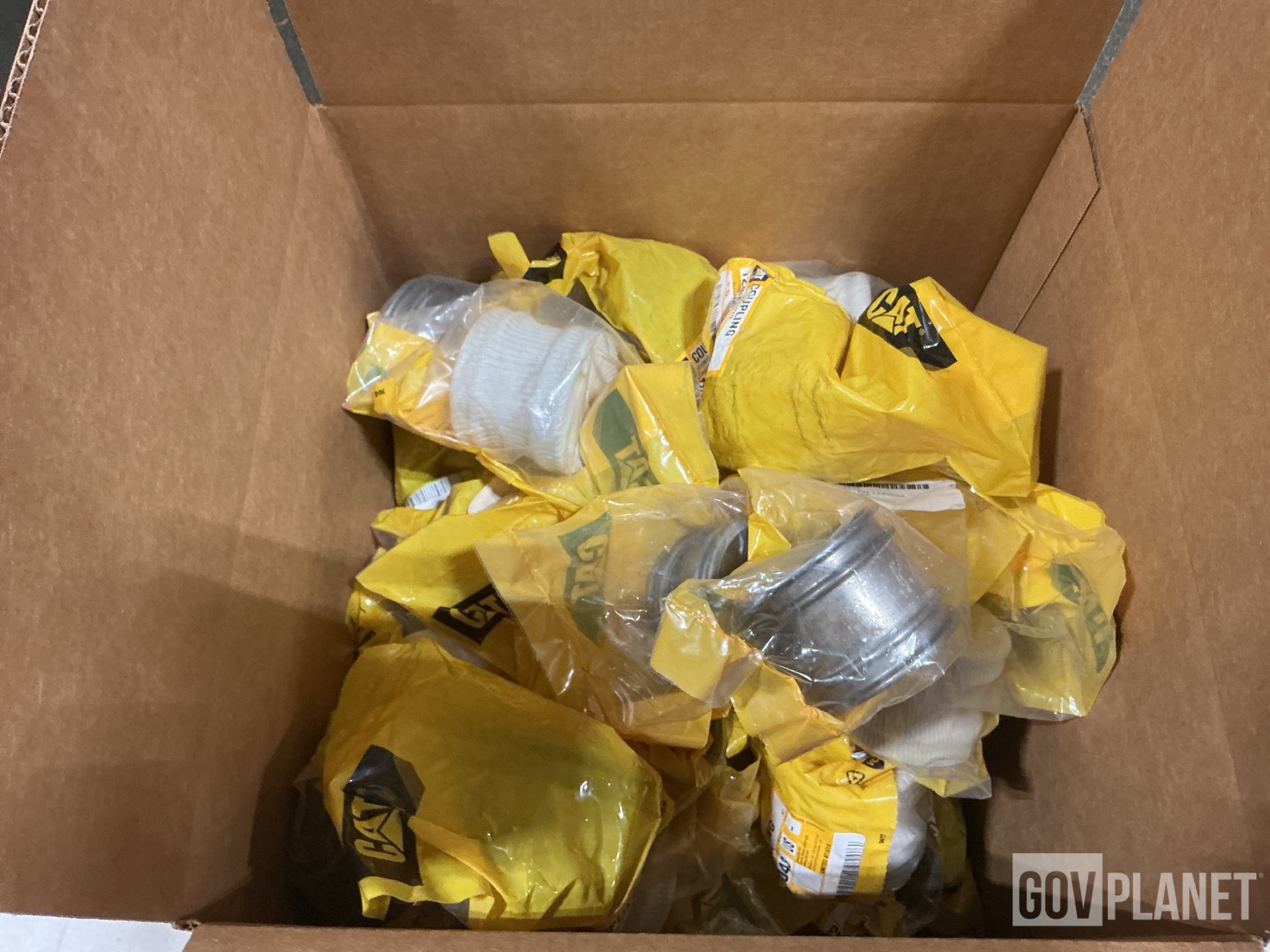 (46) Cat 1245043 Tube Couplings
