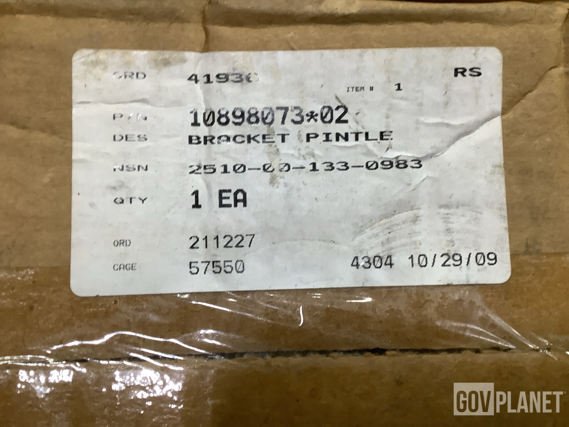 (22) 10898073 Rotating Shaft Eye Brackets