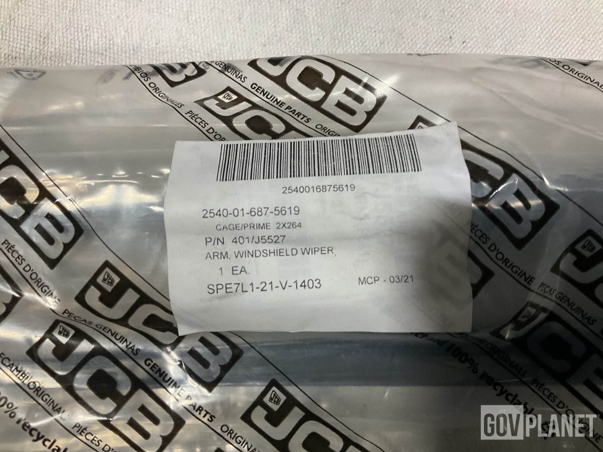 (31) JCB 401/J5527 Windshield Wiper Arms