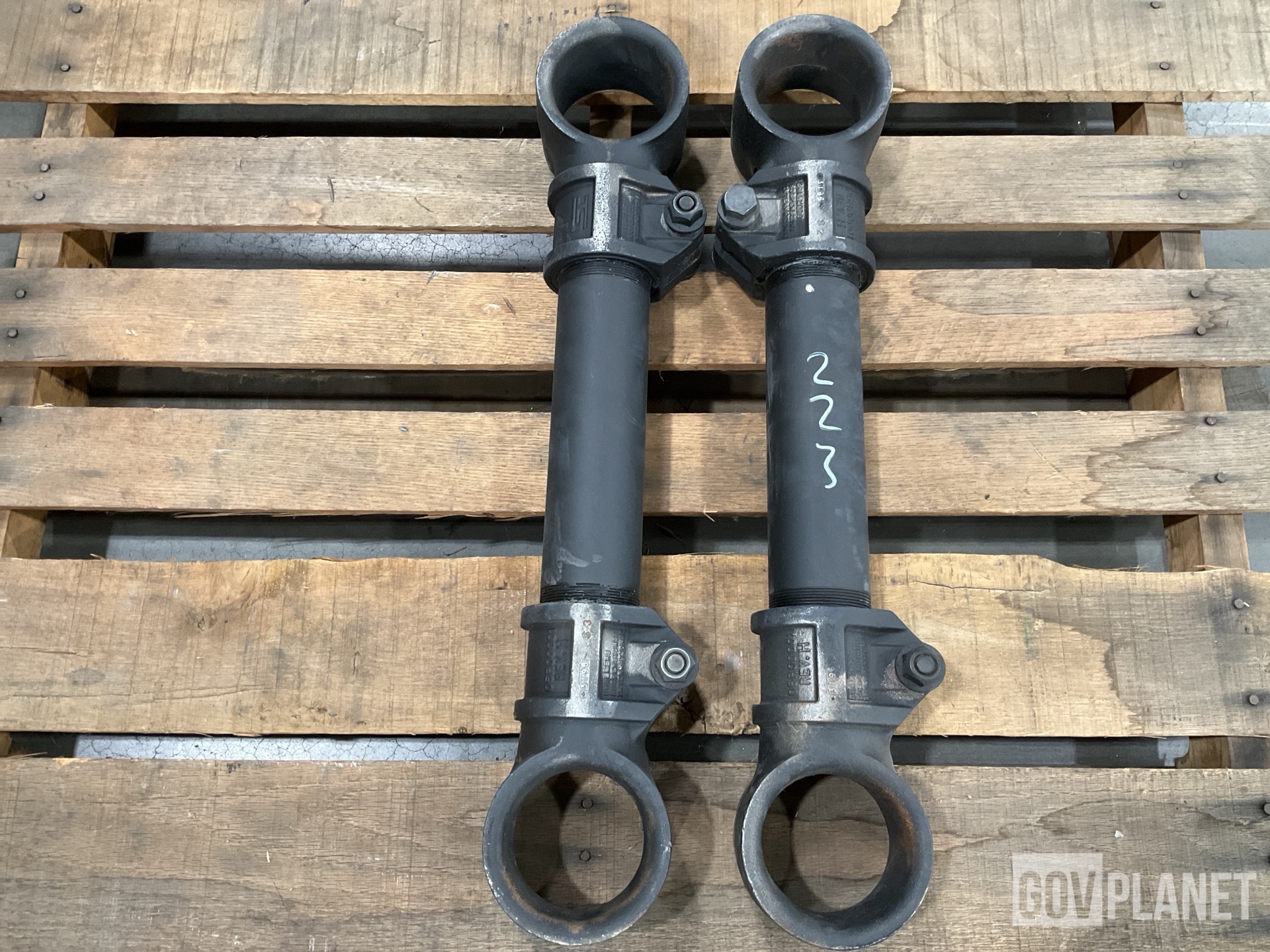 (2) Chalmers Suspension 807223 Tandem Axle Torque Rods