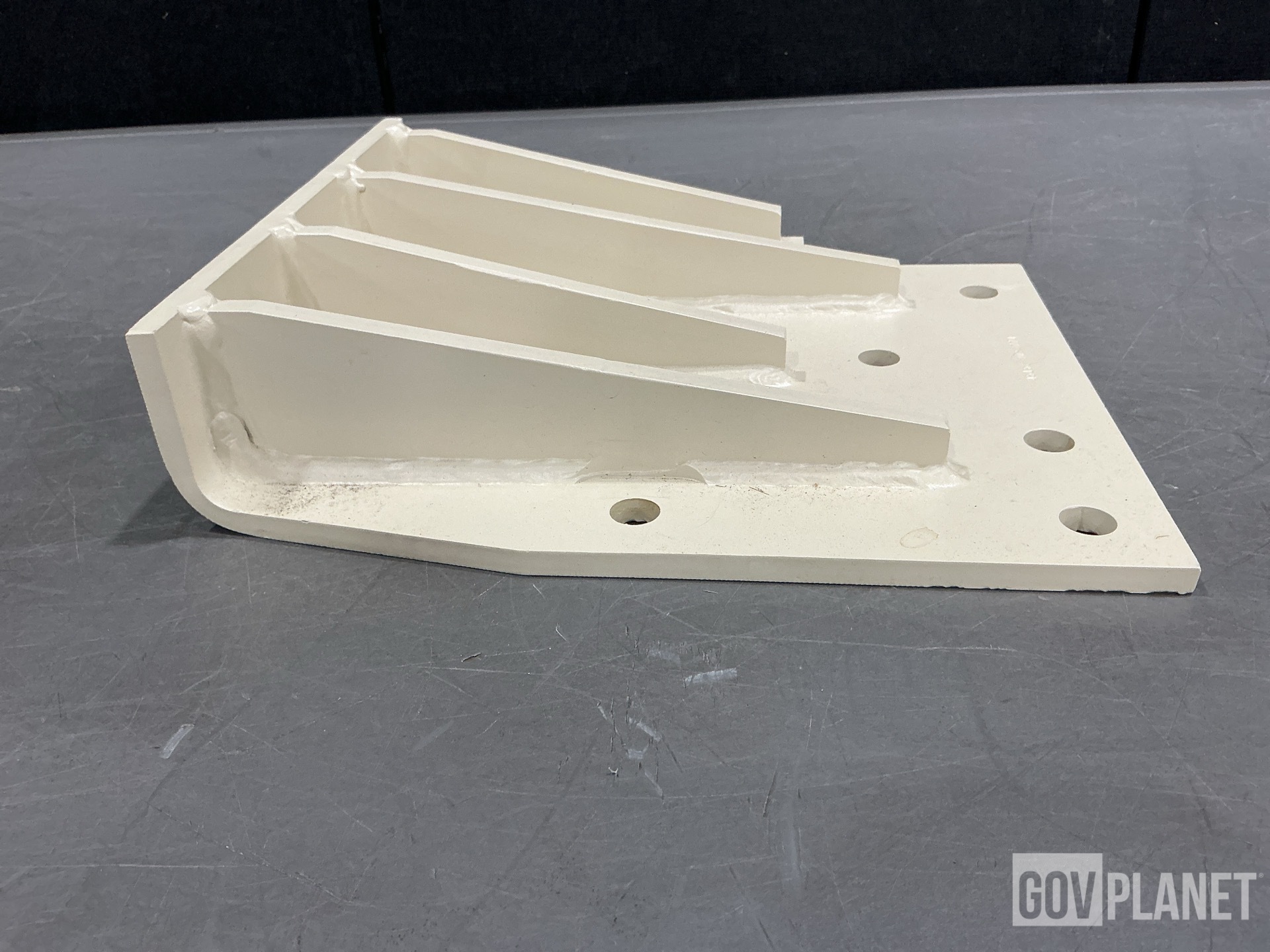 (23) Oshkosh 3053774 Mounting Brackets