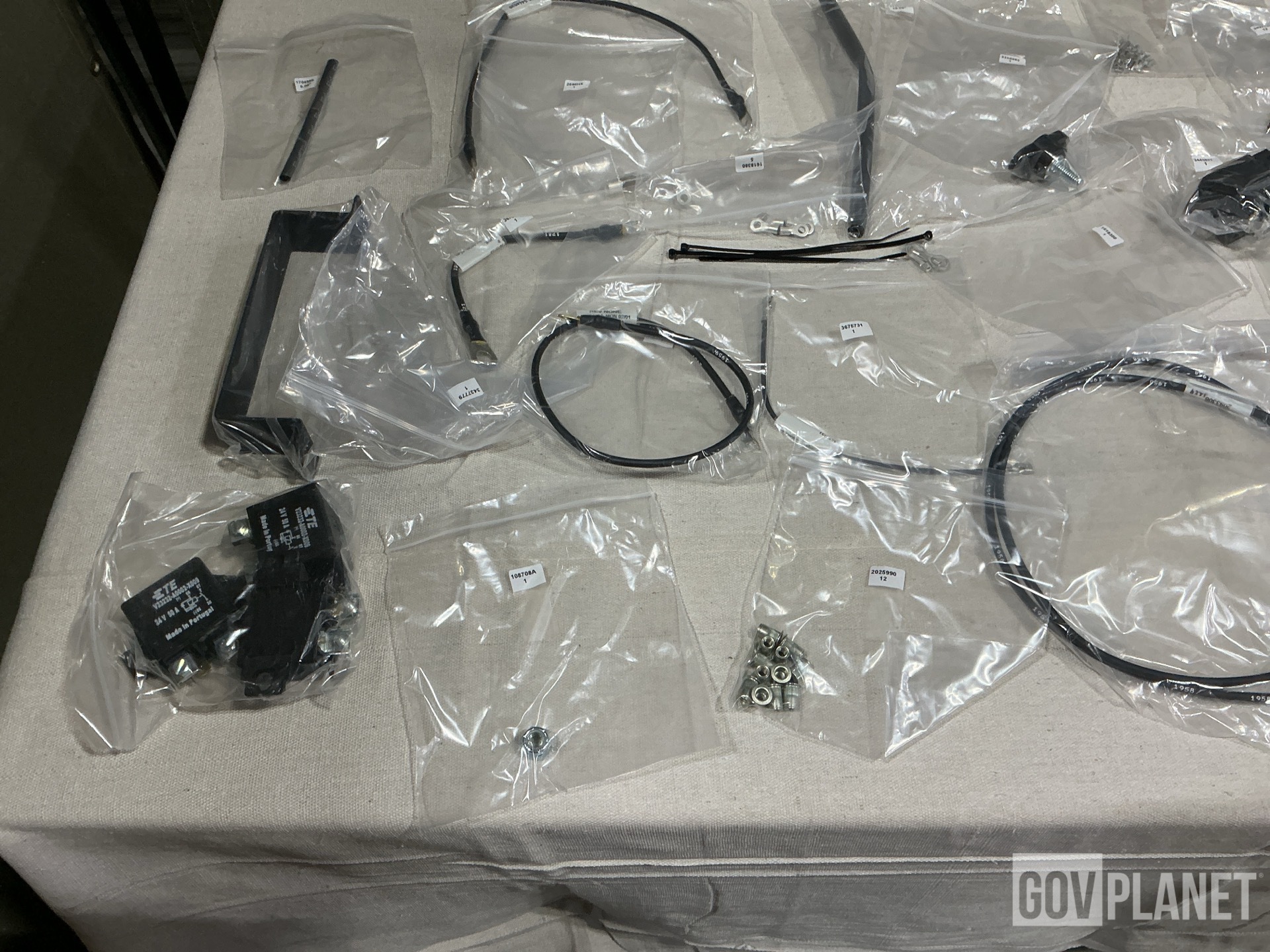 (27) Ruta Supplies 3675593 Electronic Inter-Box Parts Kits