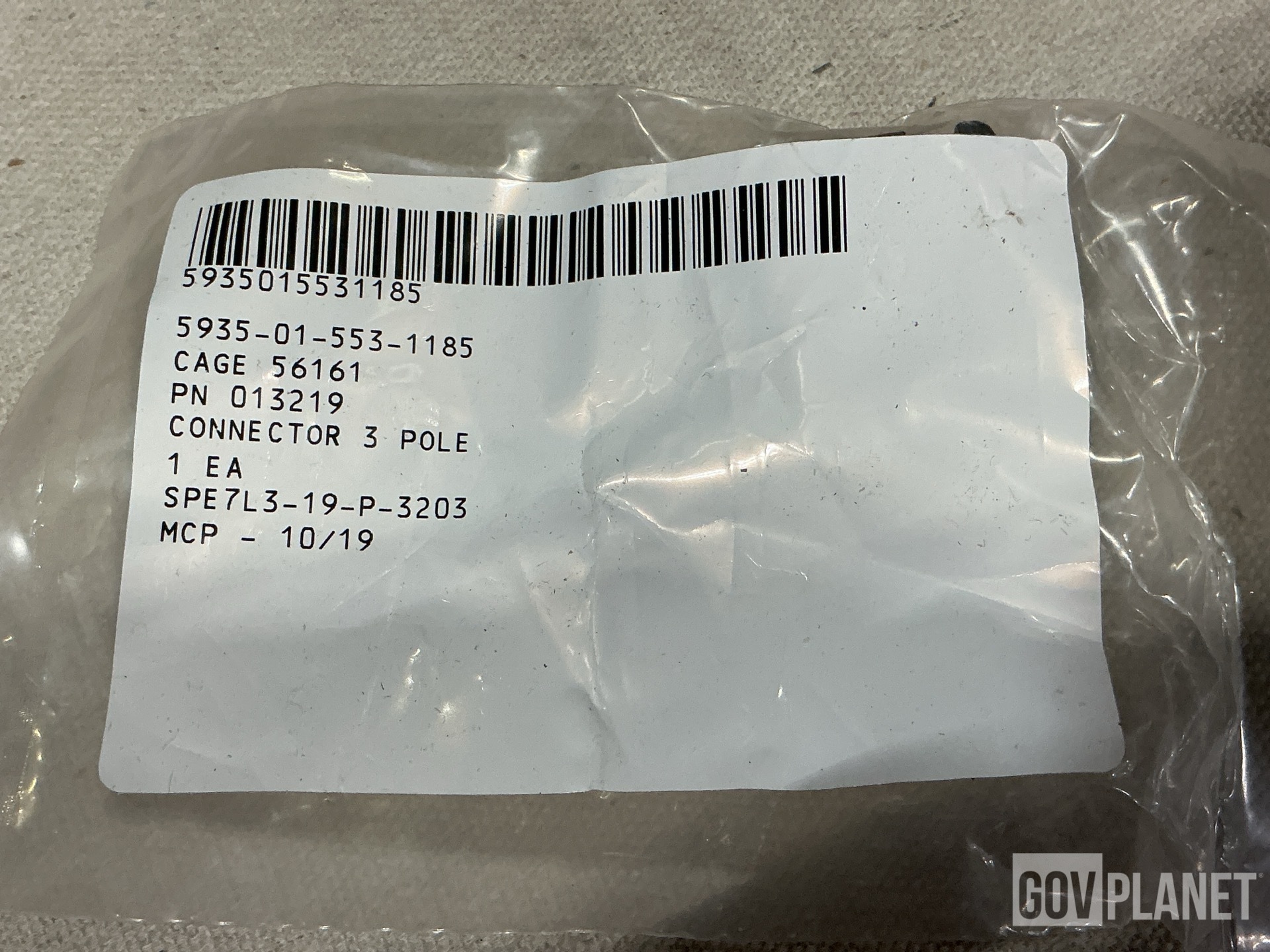 (165) General Dynamics 013219 3 Pole Connectors