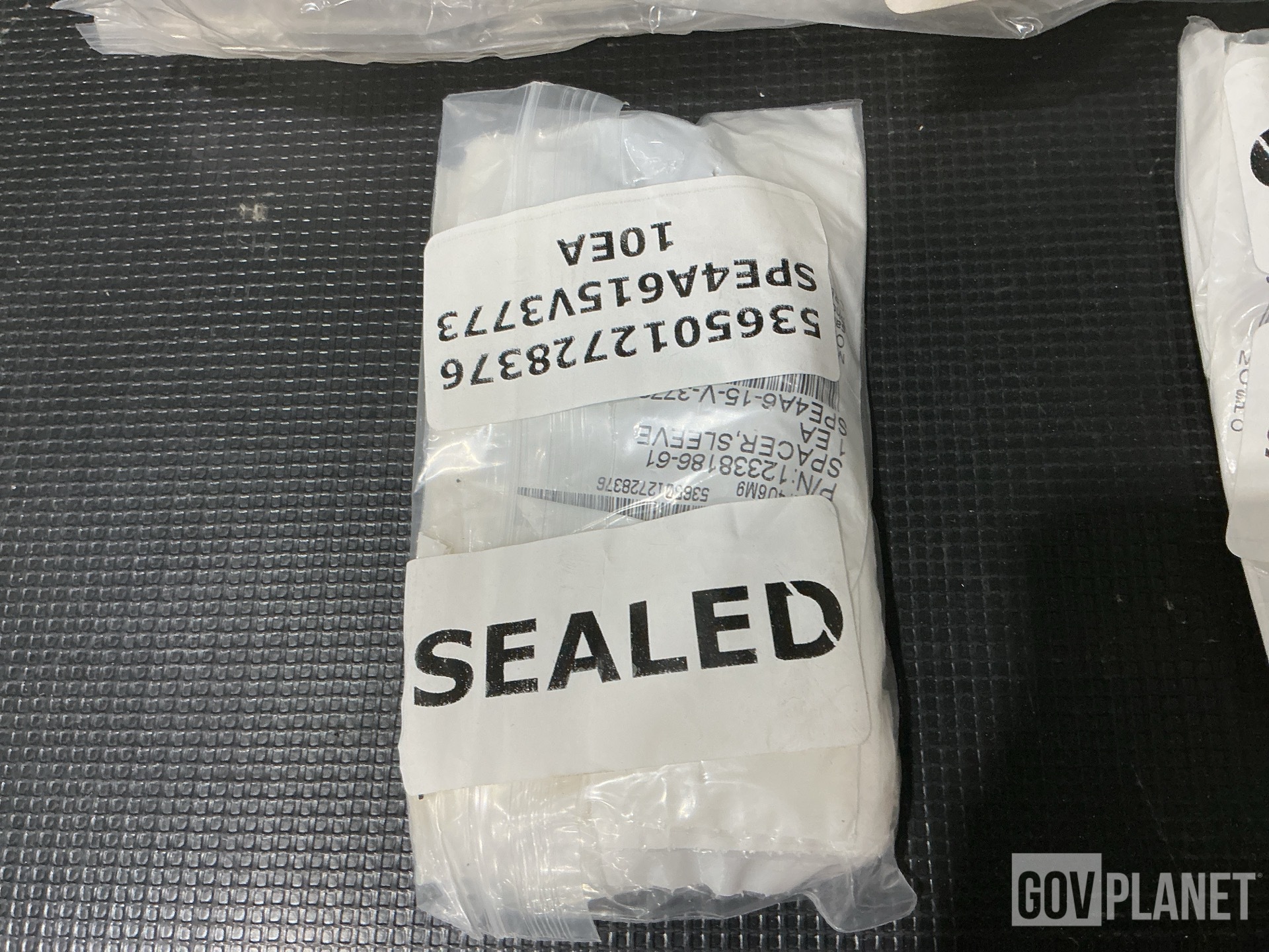 (969) 12338186-61 Sleeve Spacers