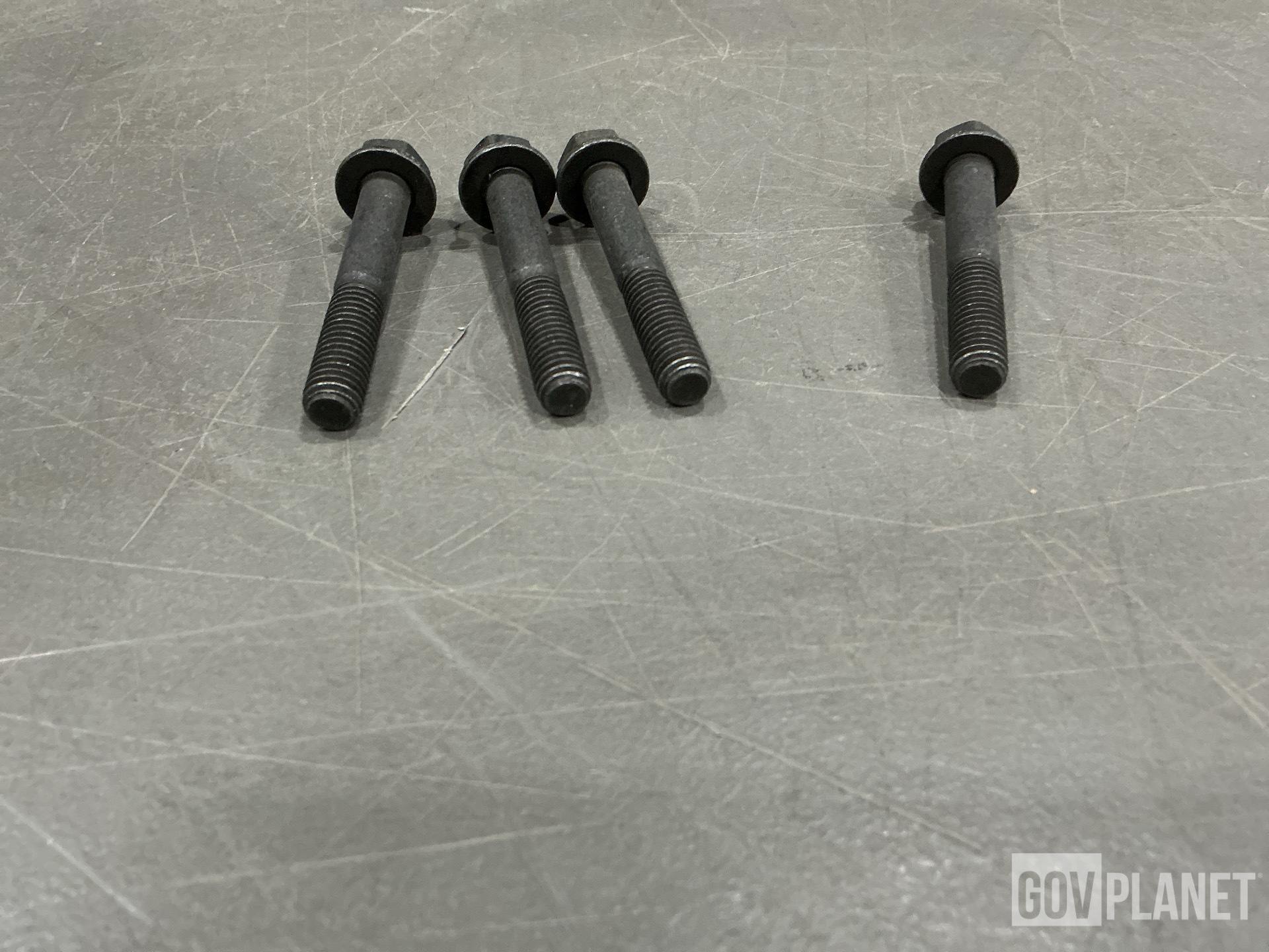 (39) Howmet Global Fastening KNS10088-4-16 Locked In Studs