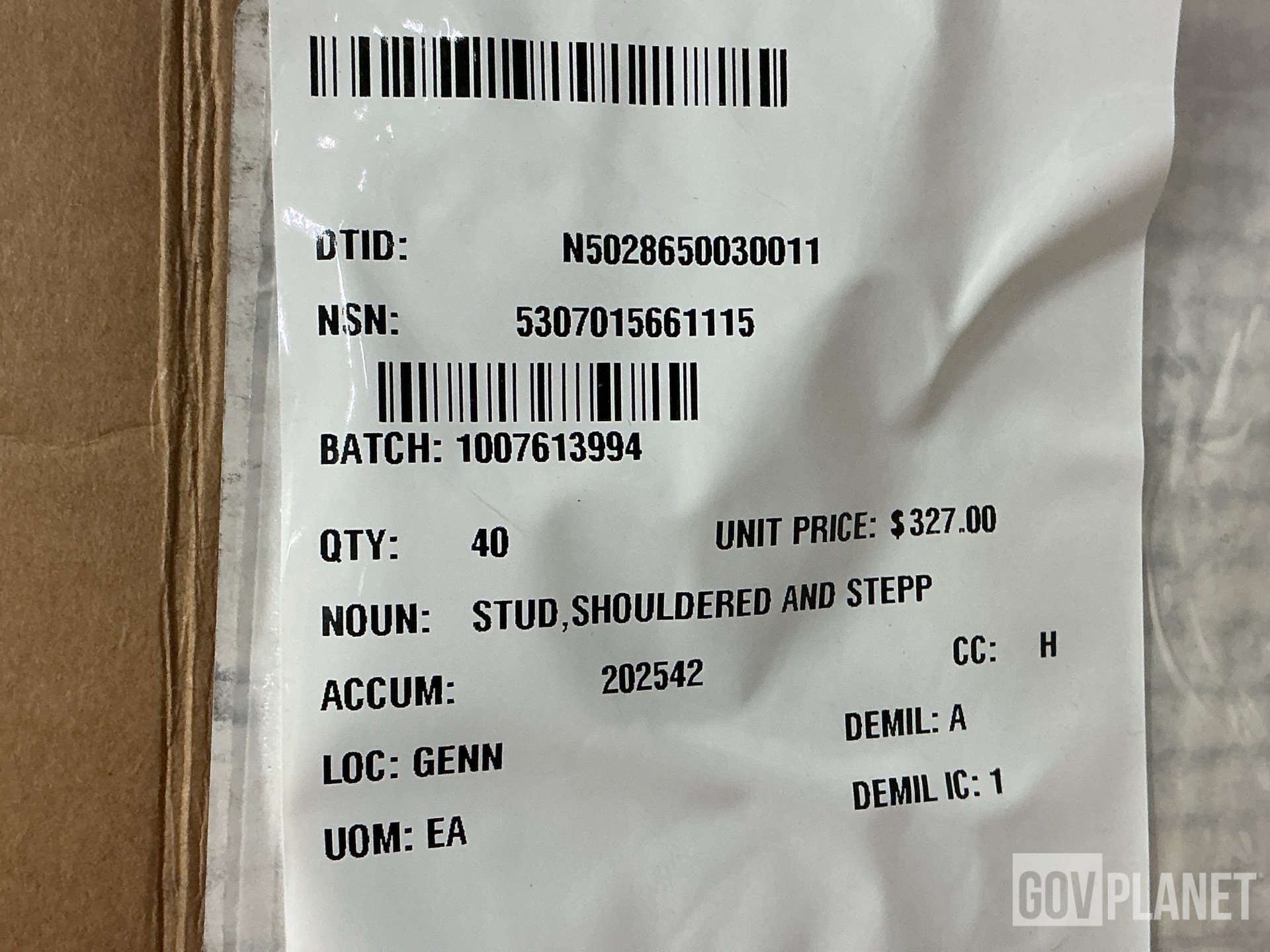 (40) Tyco NP769PART40 Shouldered & Stepped Studs