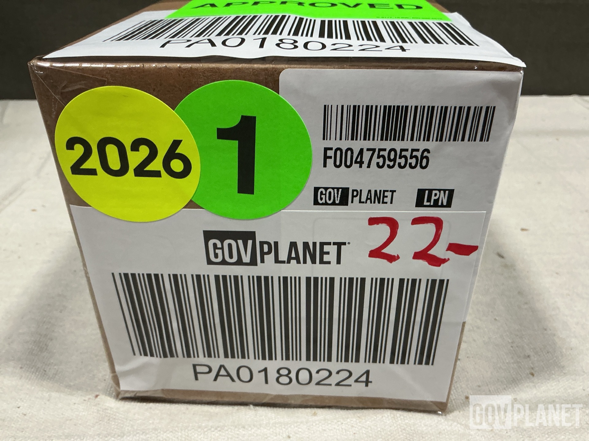 (40) Tyco NP769PART40 Shouldered & Stepped Studs